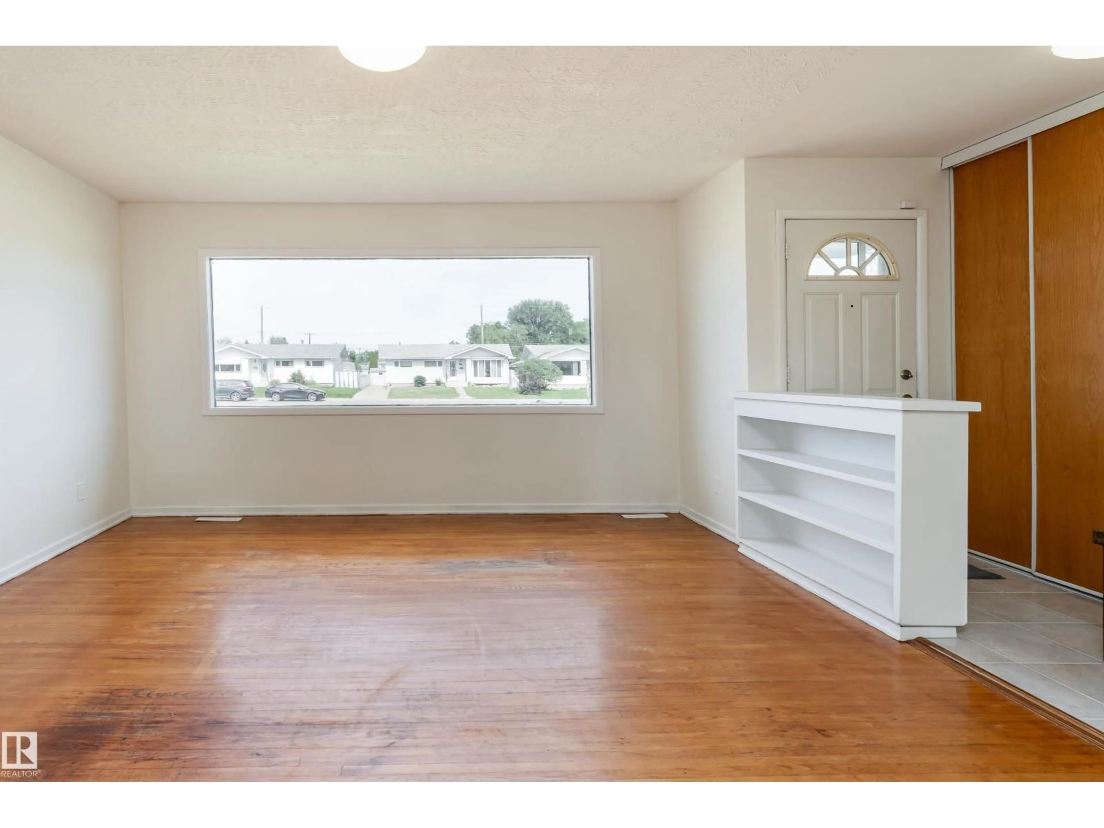 A pic of a room for 16029 95 AV, Edmonton Alberta T5P0A8