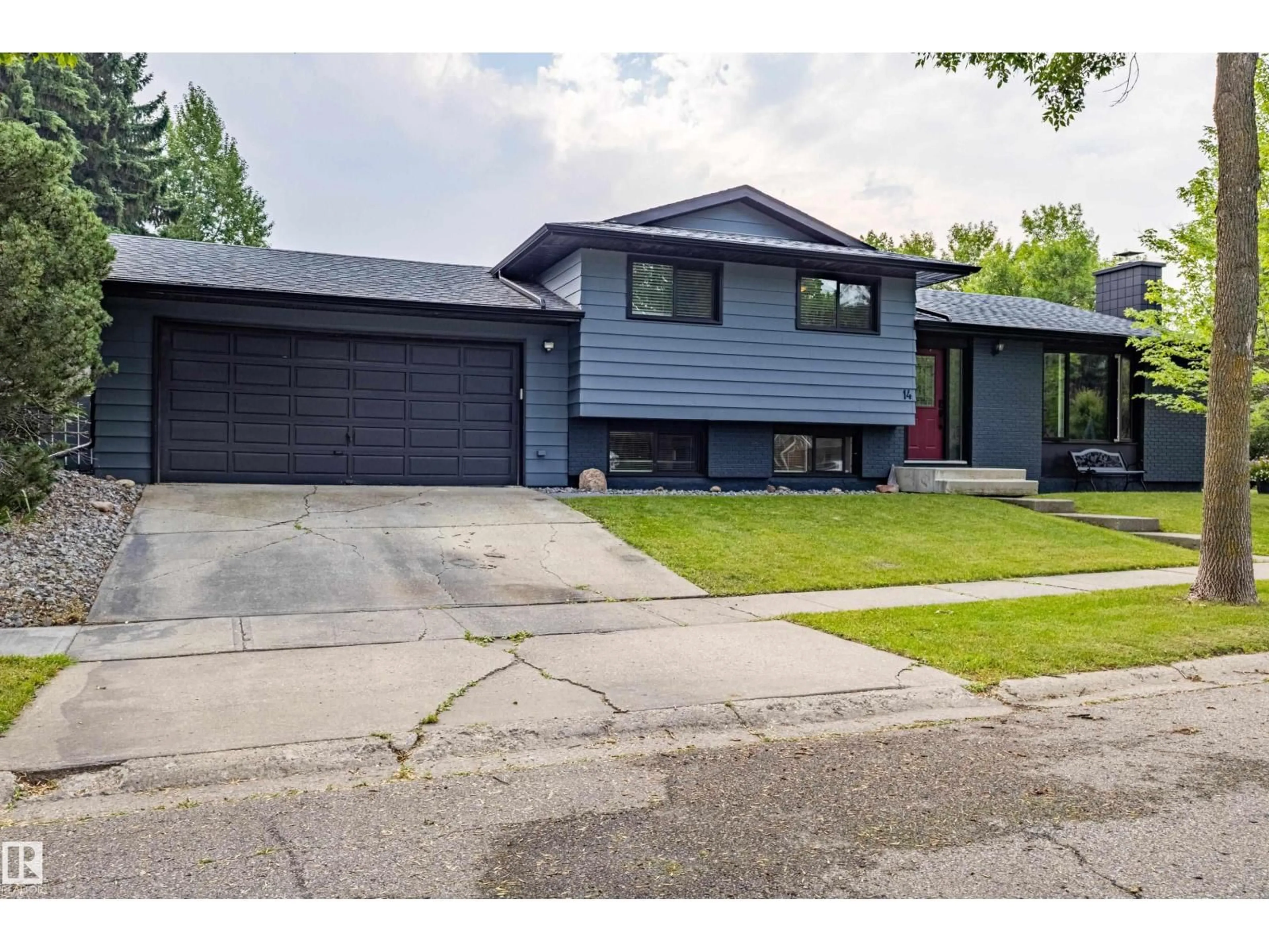 Home with vinyl exterior material, street for 14 BRUNSWICK CR, St. Albert Alberta T8N2K6