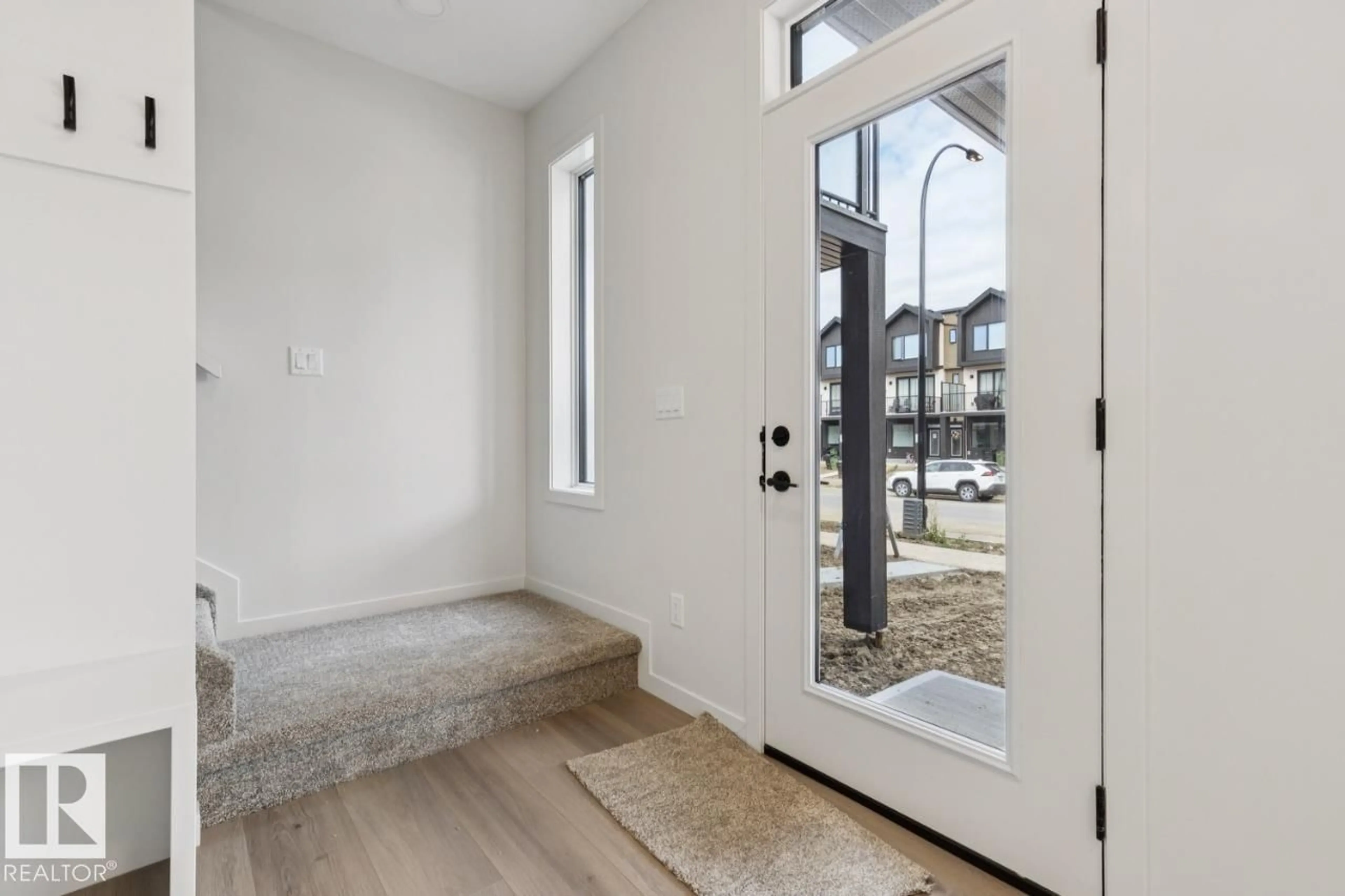 Indoor entryway for 2634 ALCES WY, Edmonton Alberta T6X3L5