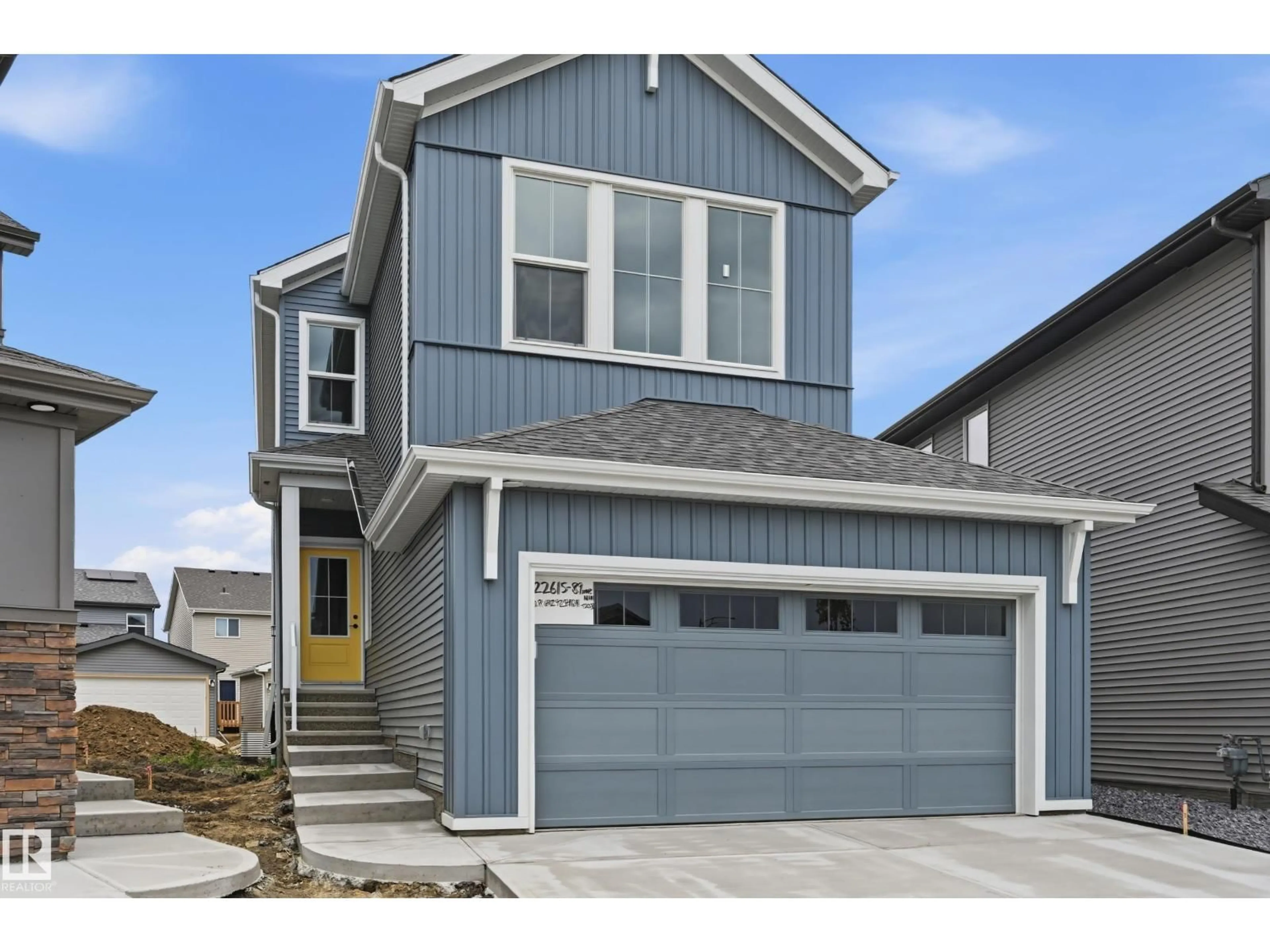 Home with vinyl exterior material, street for 22612 89 AV, Edmonton Alberta T5T7W9