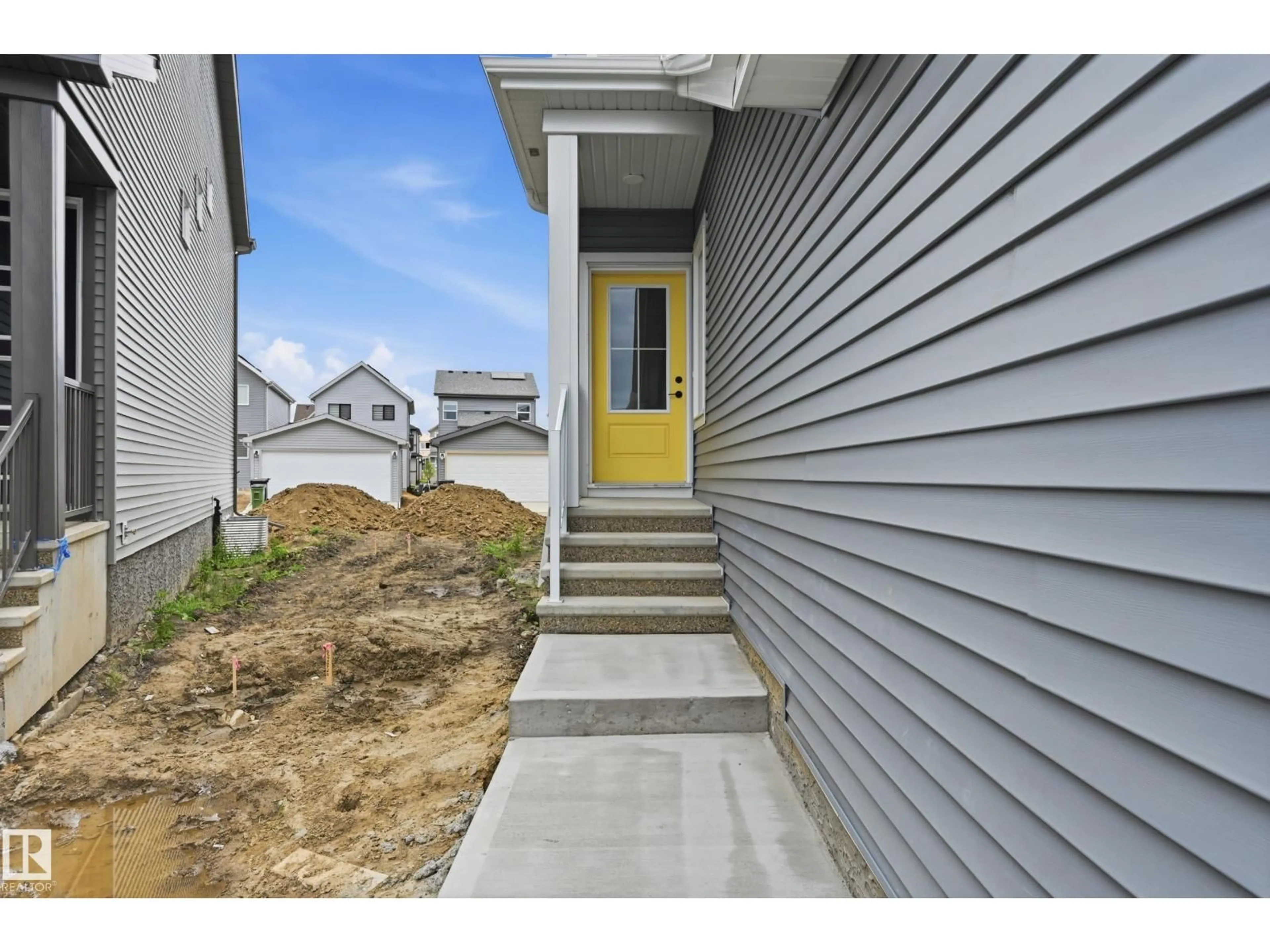 Home with vinyl exterior material, street for 22612 89 AV, Edmonton Alberta T5T7W9