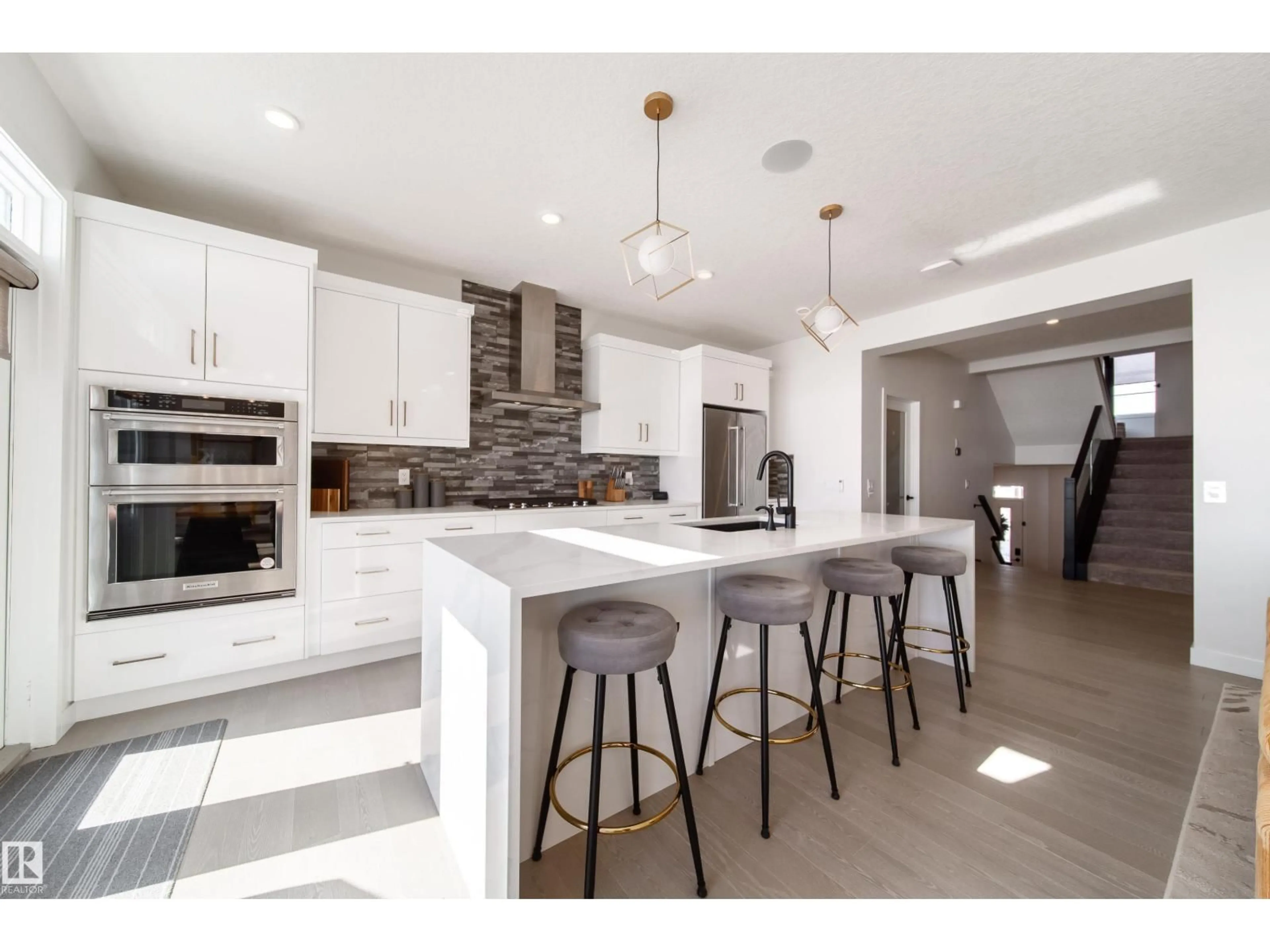 Open concept kitchen, ceramic/tile floor for 19 STURTZ PL, Leduc Alberta T9E1M6