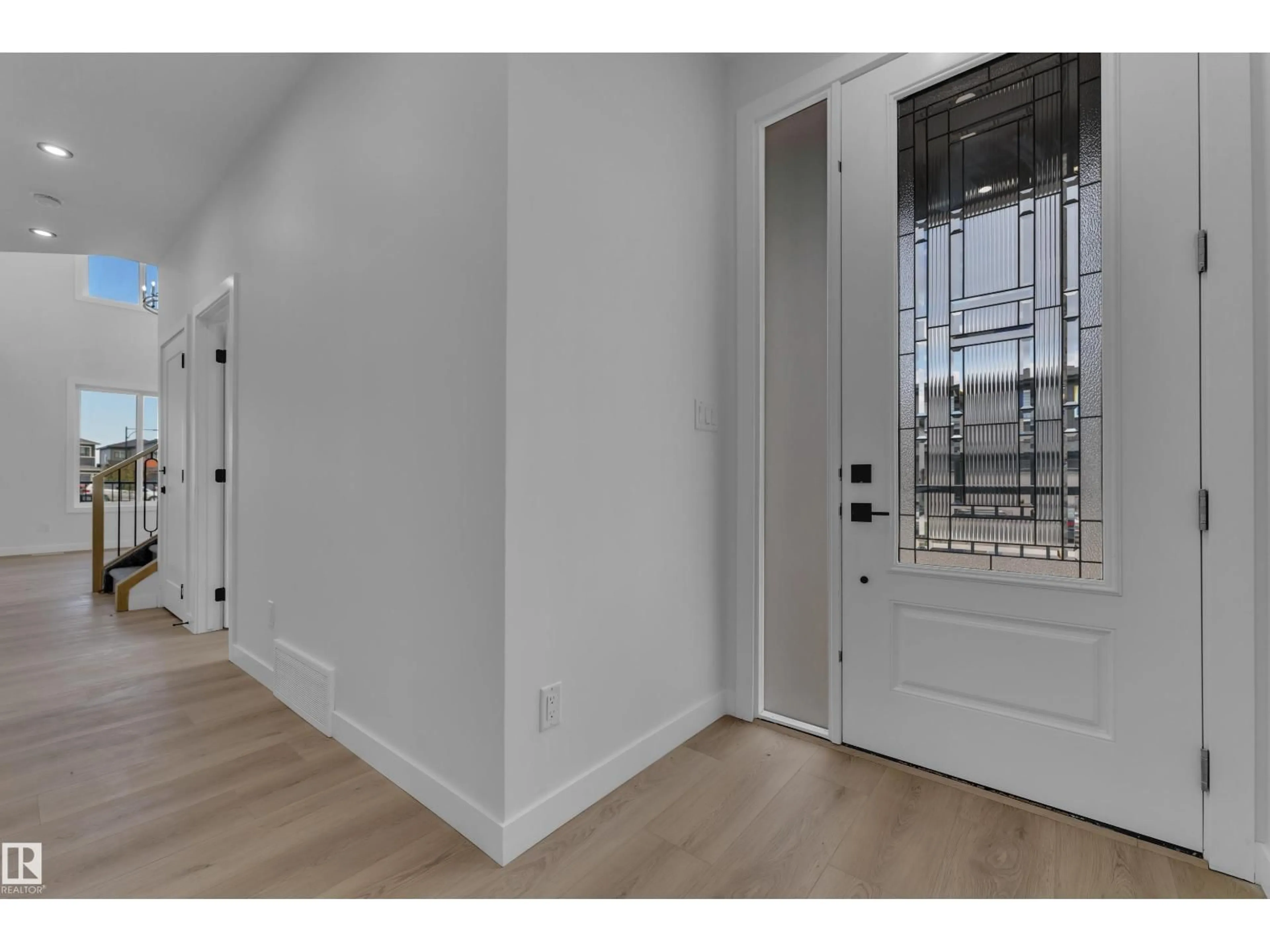 Indoor entryway for 6804 173 AVE, Edmonton Alberta T5Z0W4