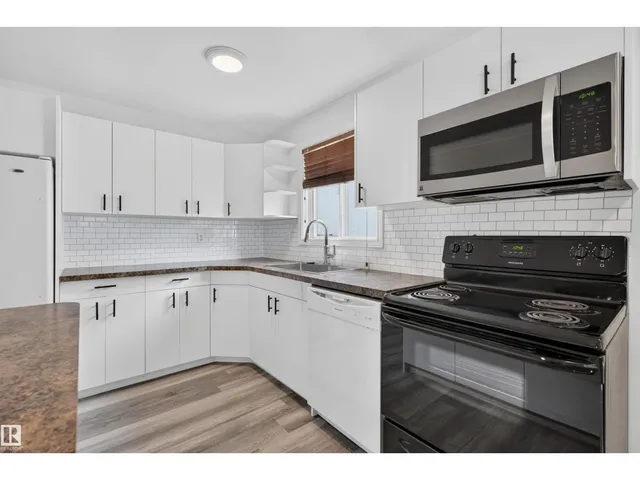 27 KINISKI CR, Edmonton 3