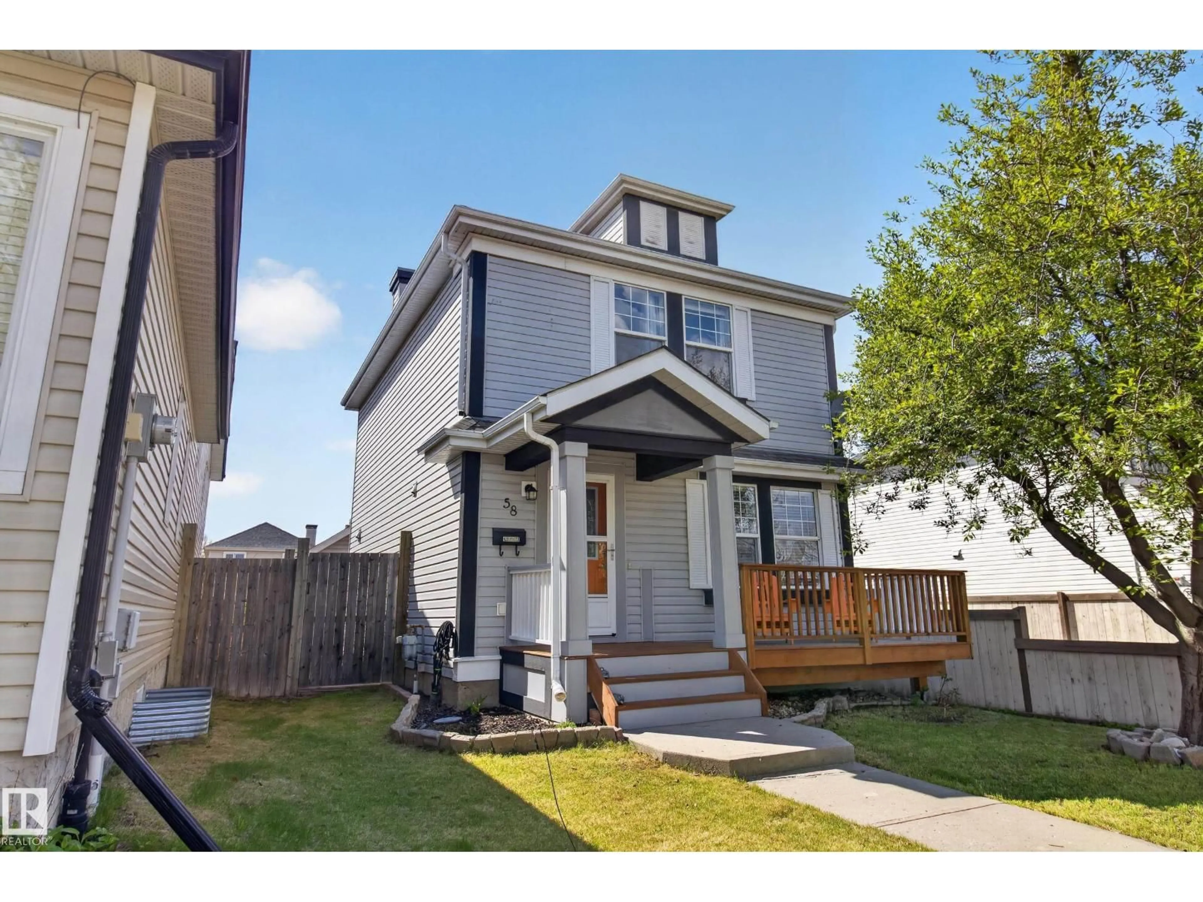 Home with vinyl exterior material, street for 58 SUMMERFIELD PT, Sherwood Park Alberta T8H2P6