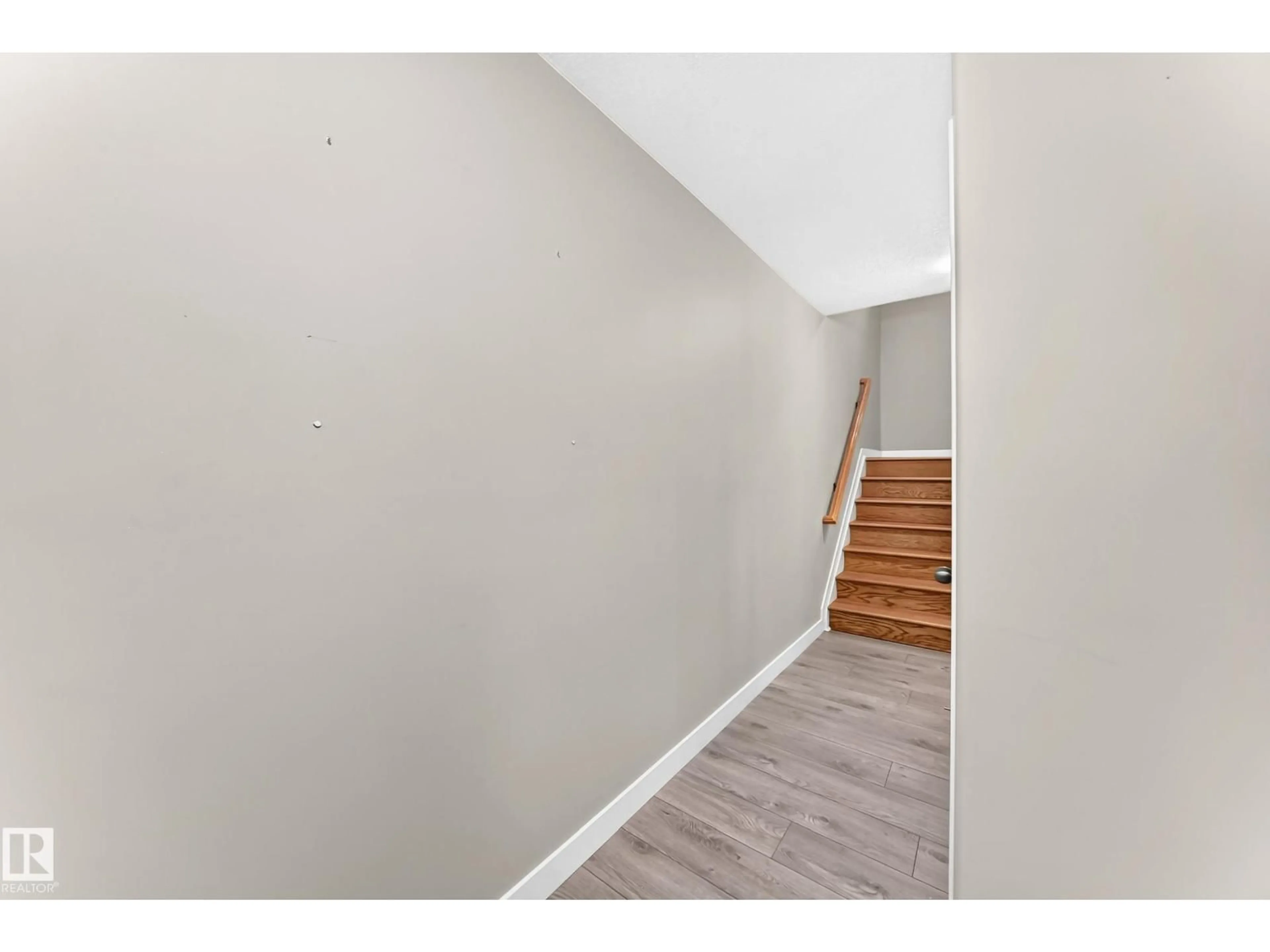 Unknown for NW - 12730 90 ST, Edmonton Alberta T5E3L6