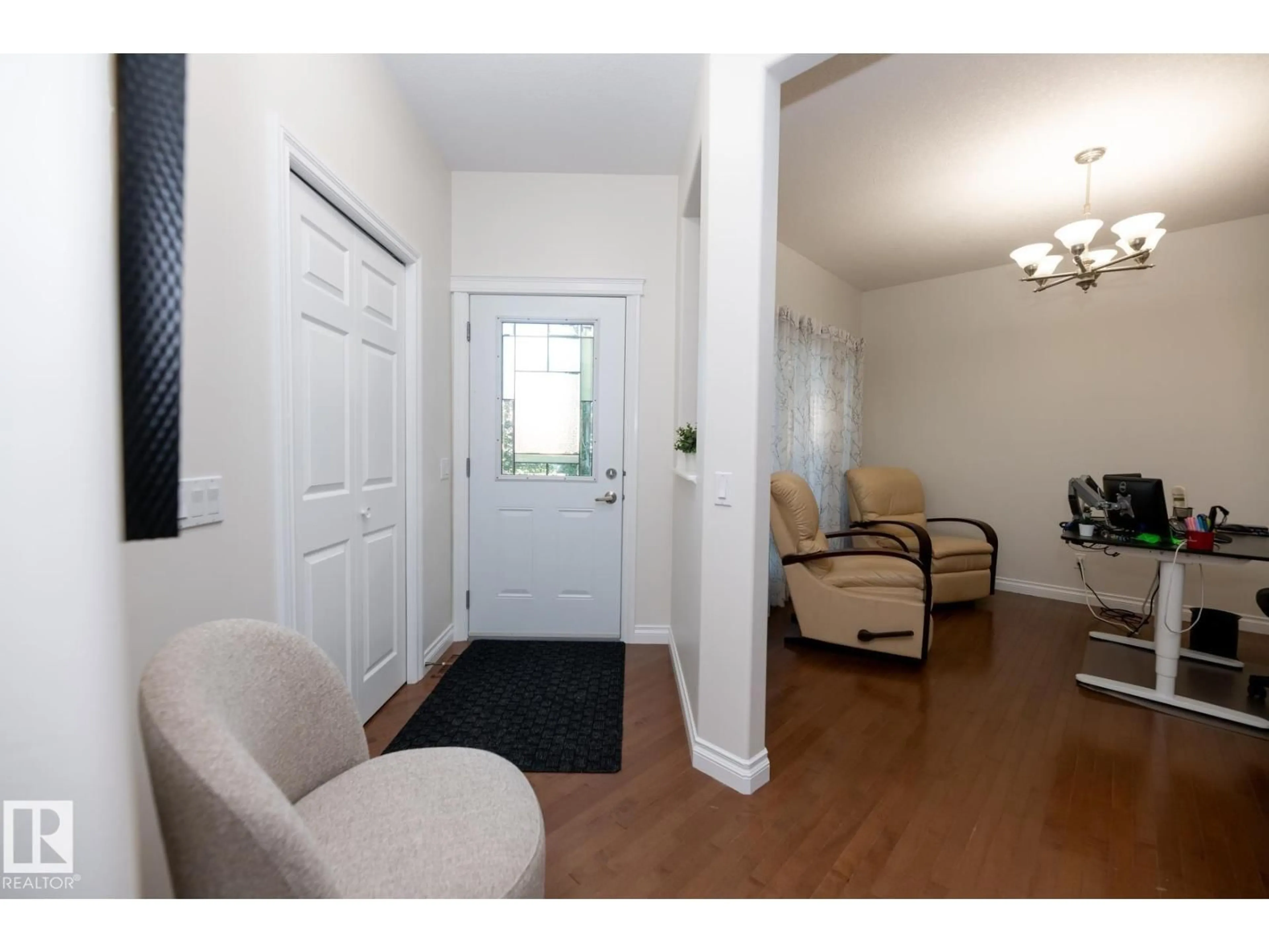 Indoor entryway for 104 CAMPBELL DR, Sherwood Park Alberta T8H0E3
