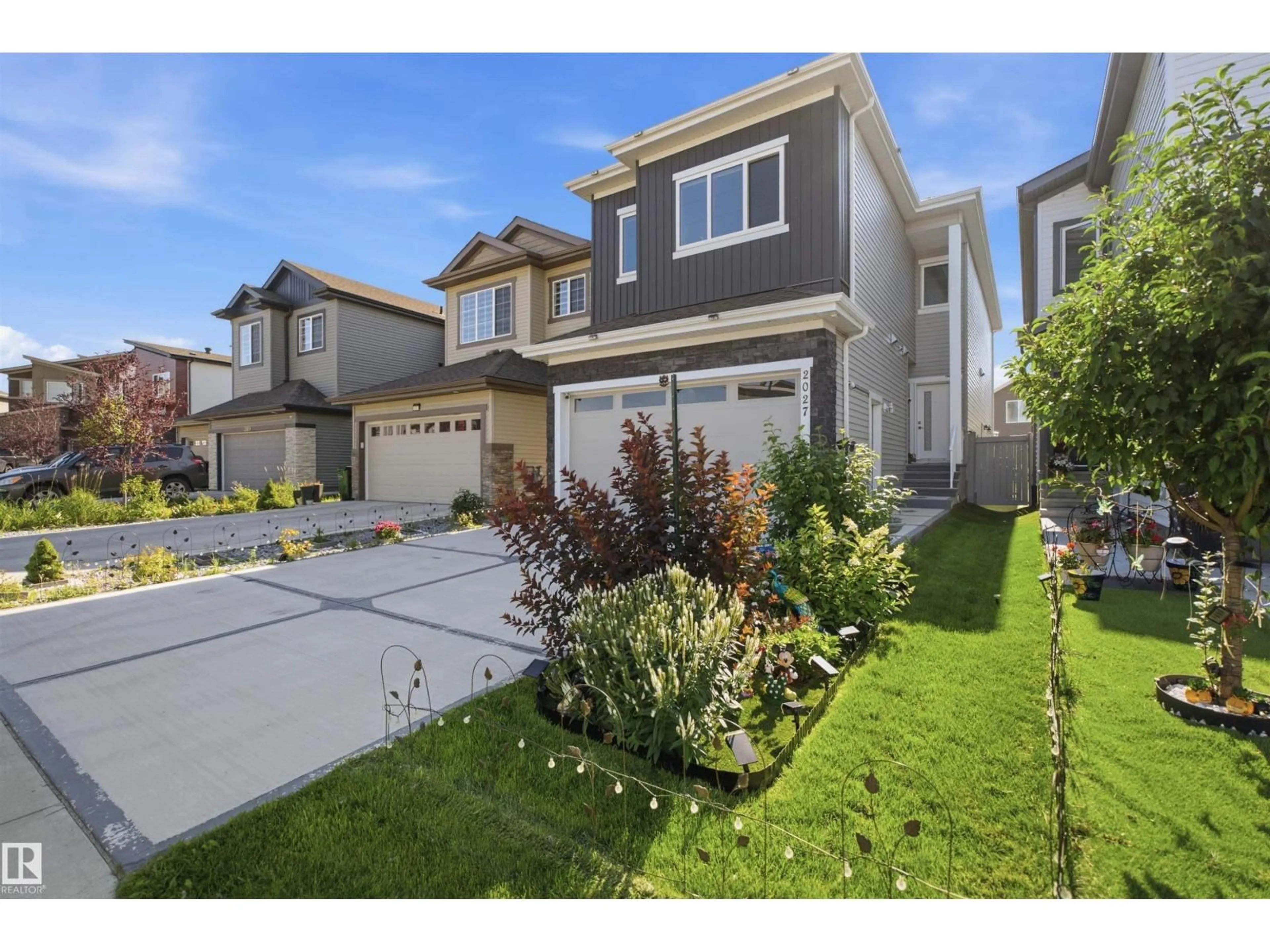 Unknown for 2027 13 AV, Edmonton Alberta T6T2R8
