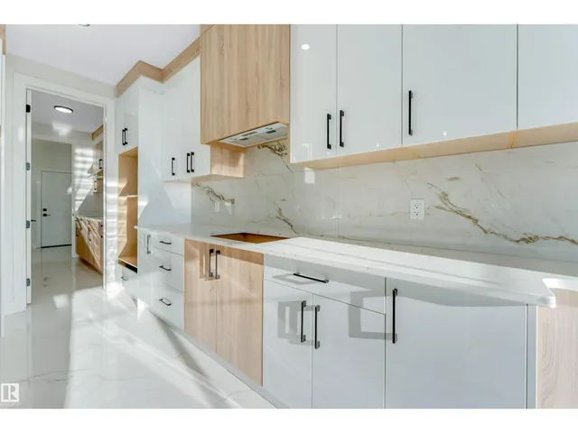NW - 7156 177 AV, Edmonton 4