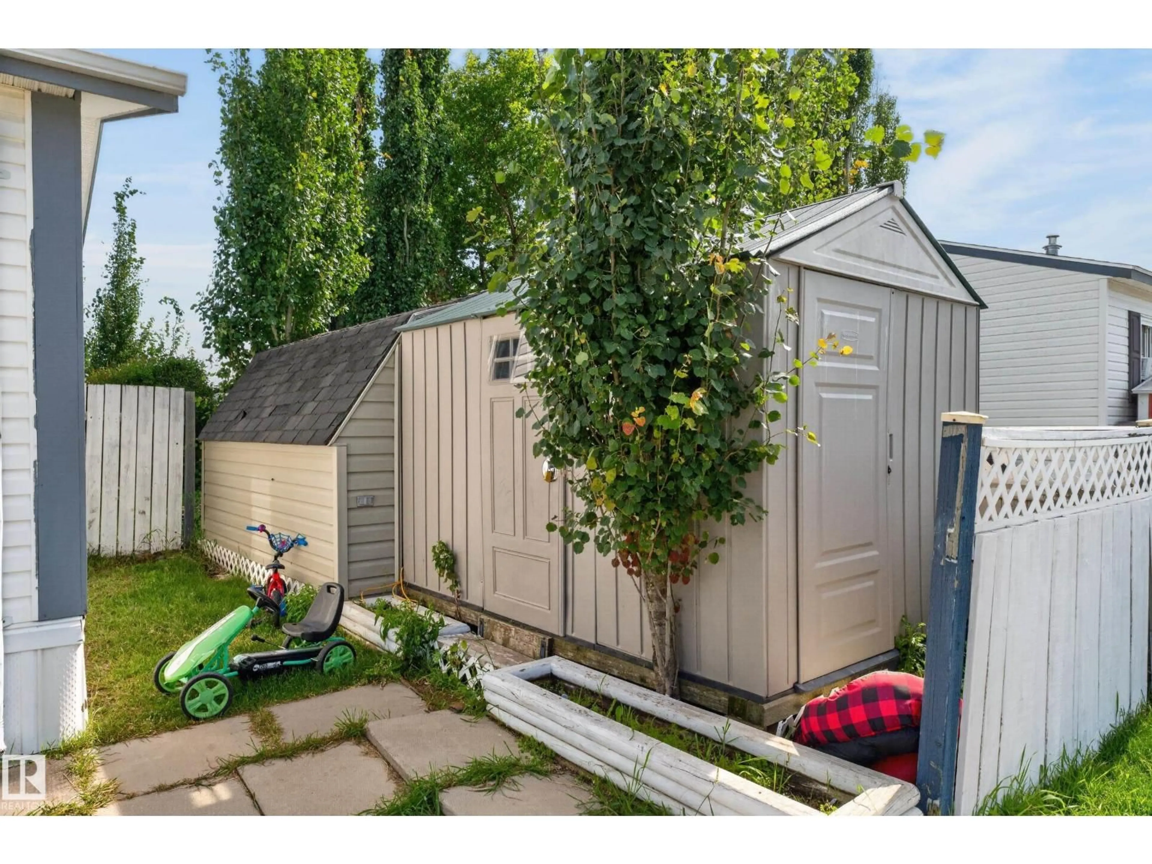 Shed for NW - 3136 LAKEWOOD CR, Edmonton Alberta T5S2C5