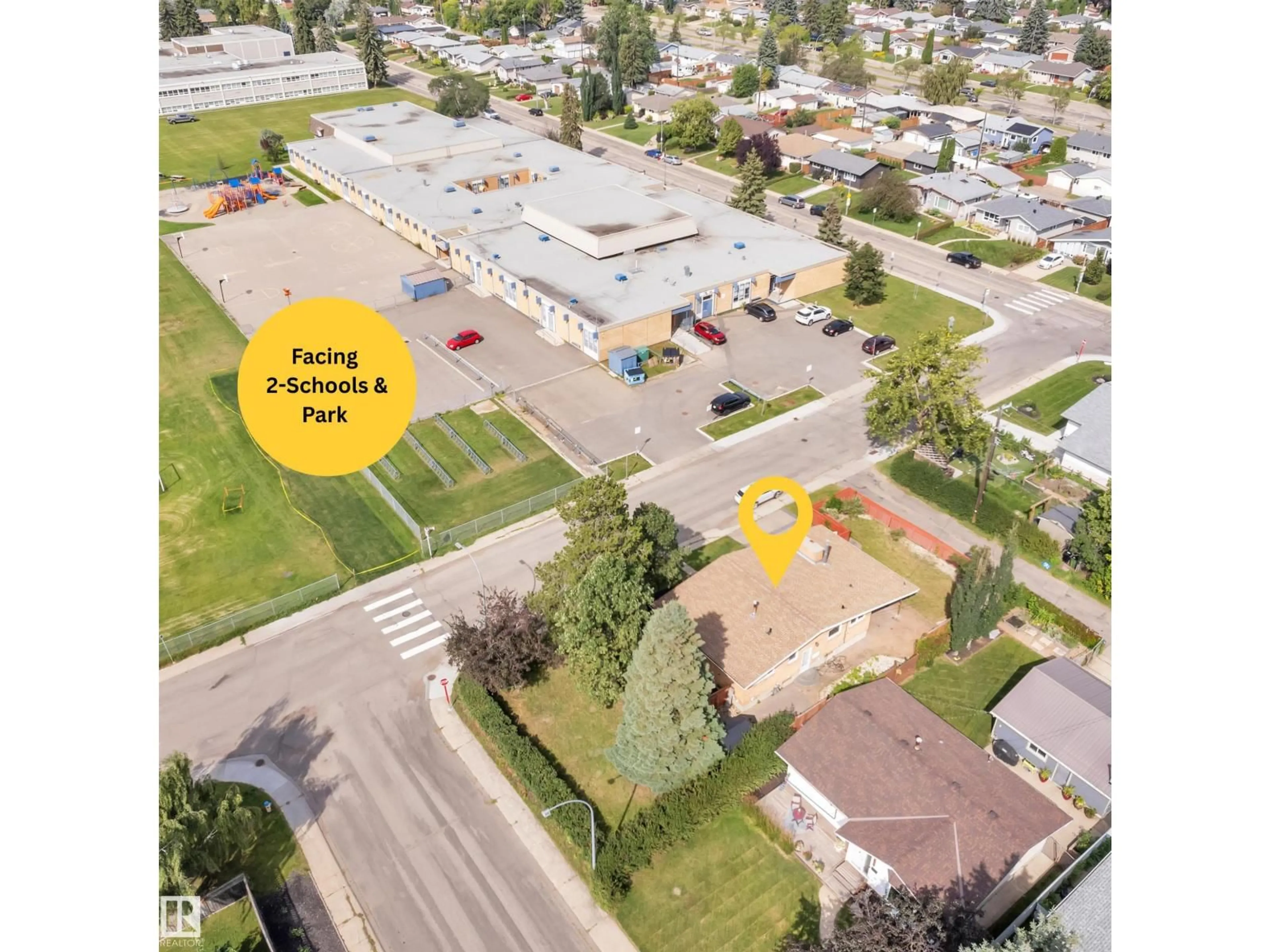A pic from outside/outdoor area/front of a property/back of a property/a pic from drone, street for NW - 8803 68A ST, Edmonton Alberta T6B1T7