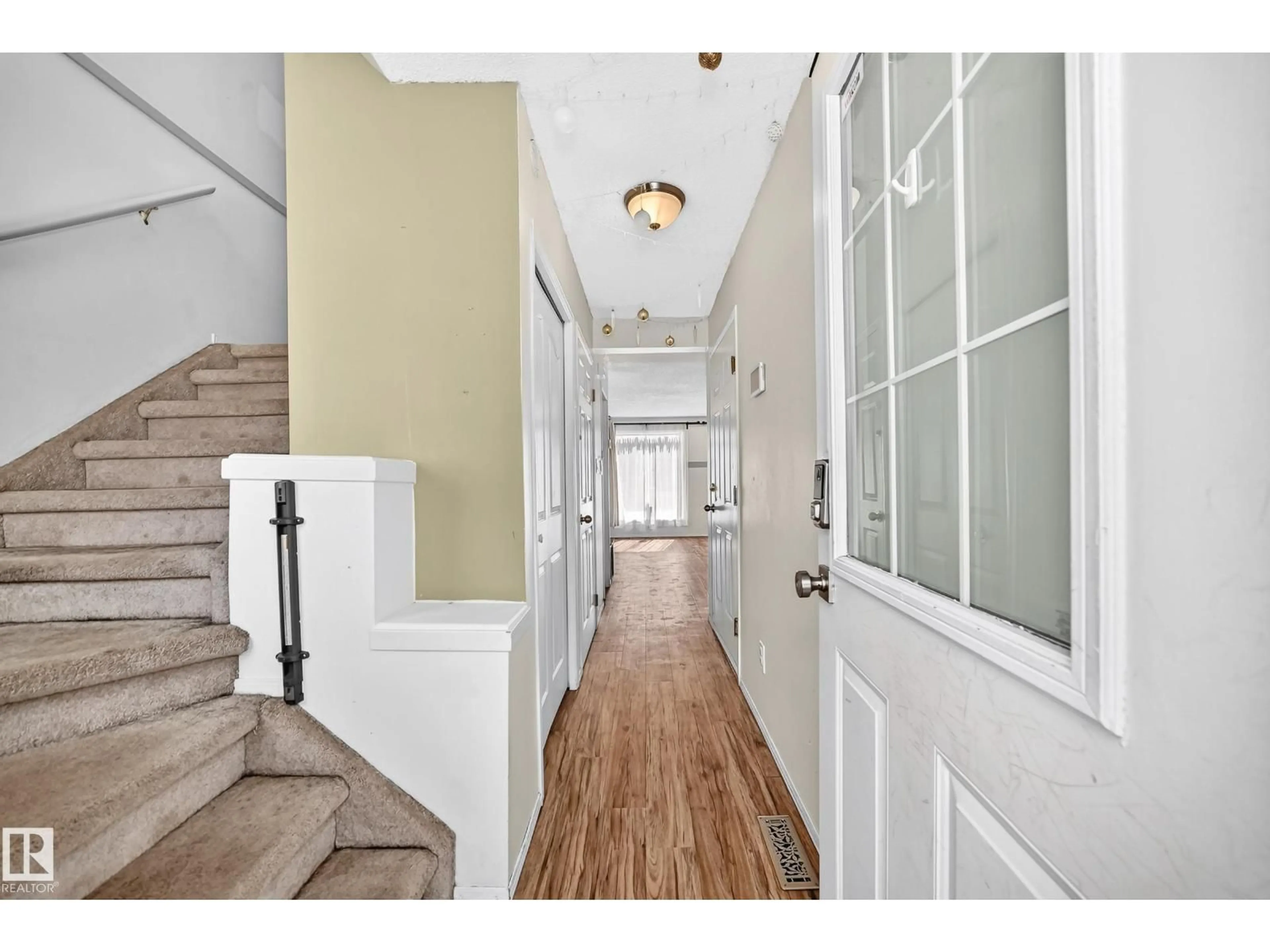 Indoor entryway for #30 - 300 HOOPER CR, Edmonton Alberta T5A5B3