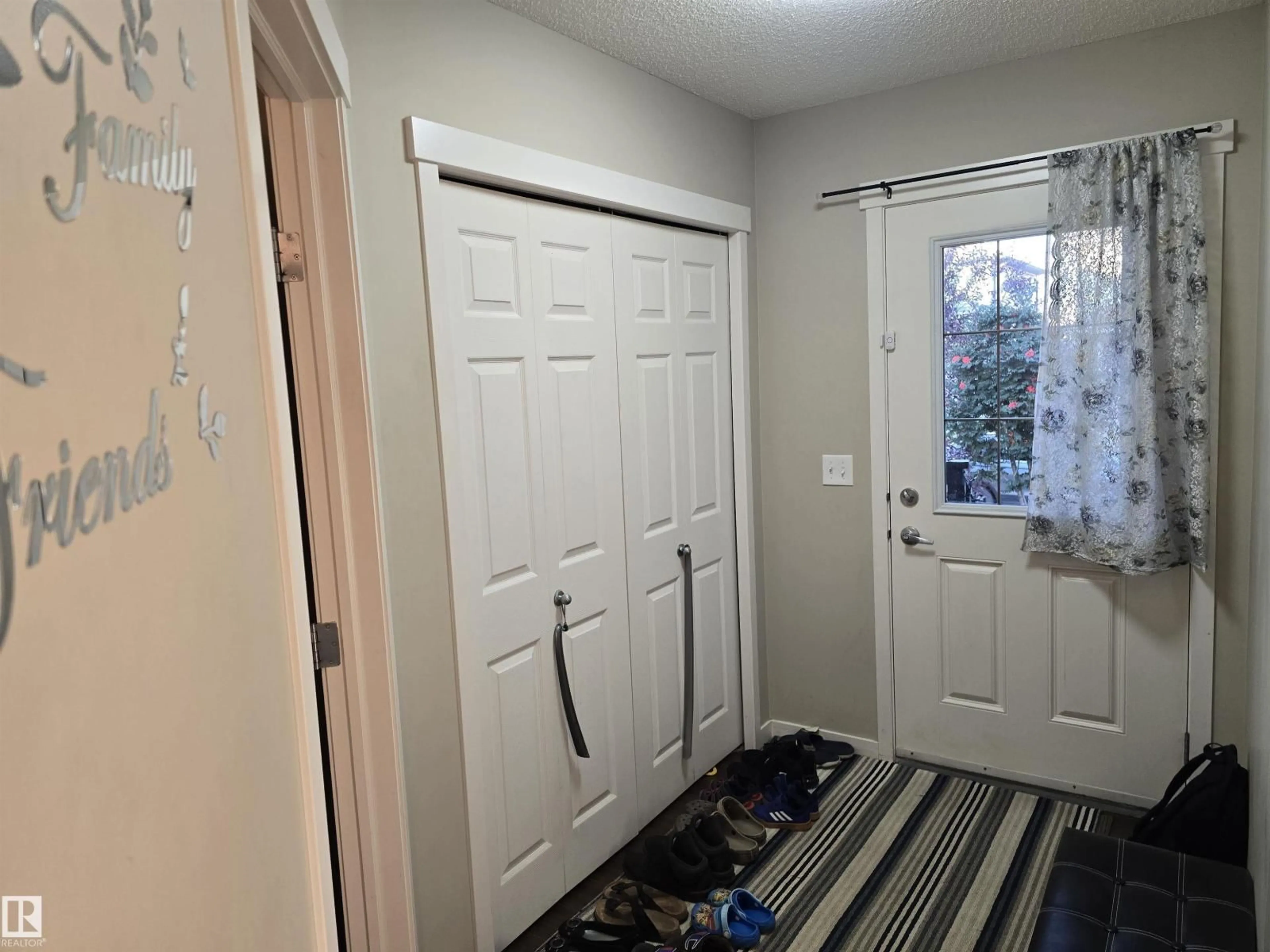 Indoor entryway for NW - 1474 33B ST, Edmonton Alberta T6T0X6