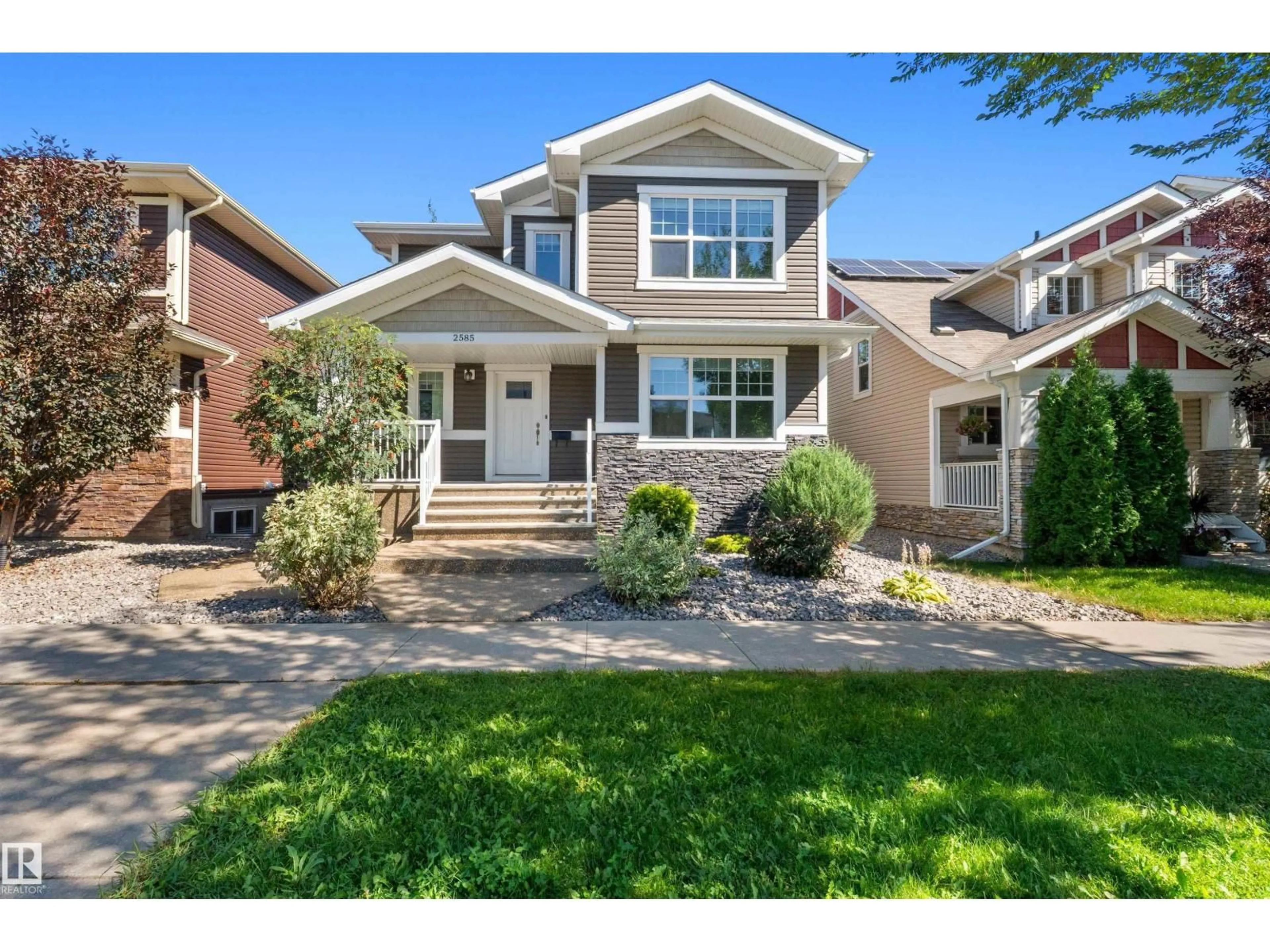 Home with vinyl exterior material, street for 2585 PEGASUS BV, Edmonton Alberta T5E6R1