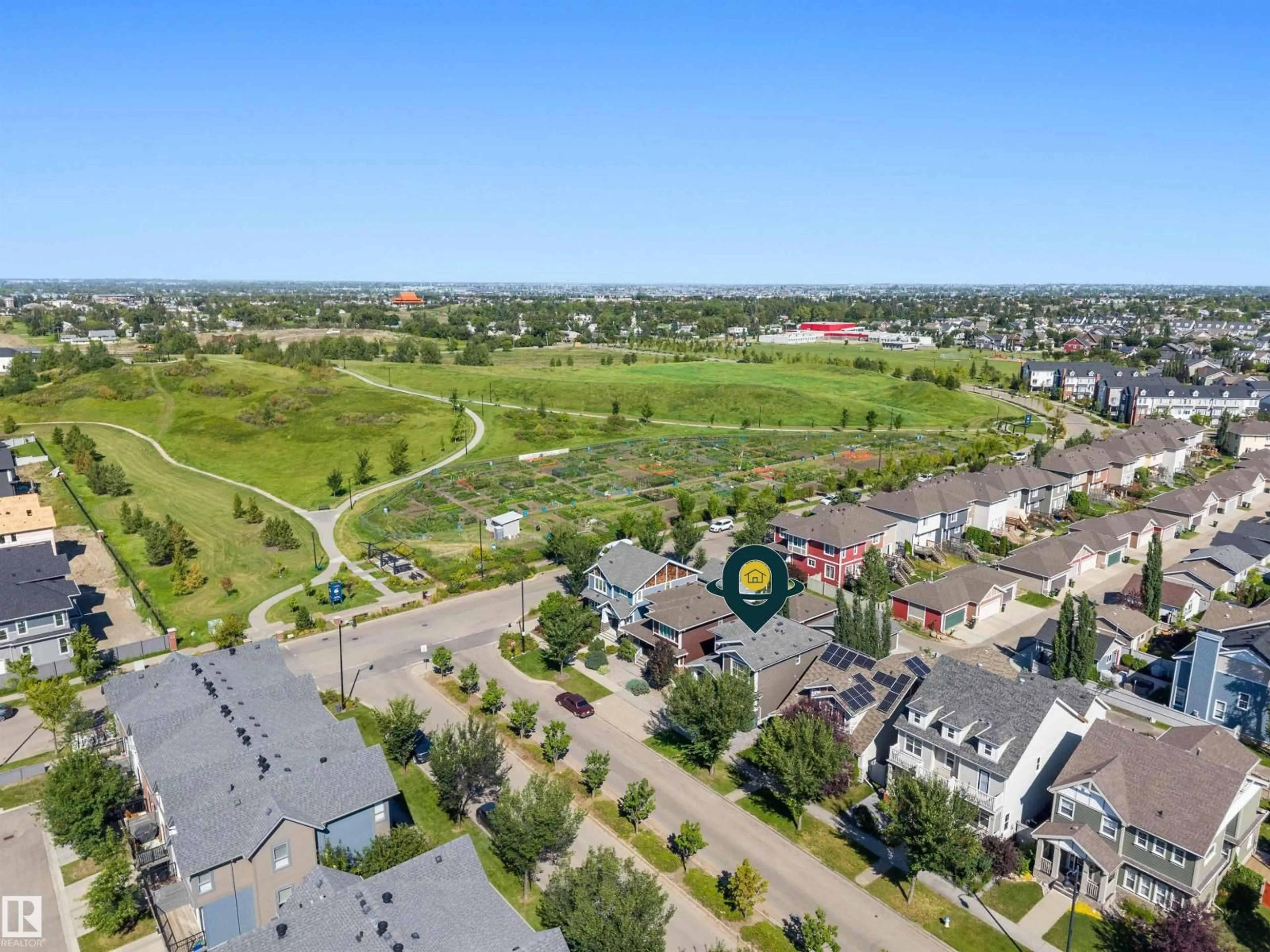 A pic from outside/outdoor area/front of a property/back of a property/a pic from drone, unknown for 2585 PEGASUS BV, Edmonton Alberta T5E6R1
