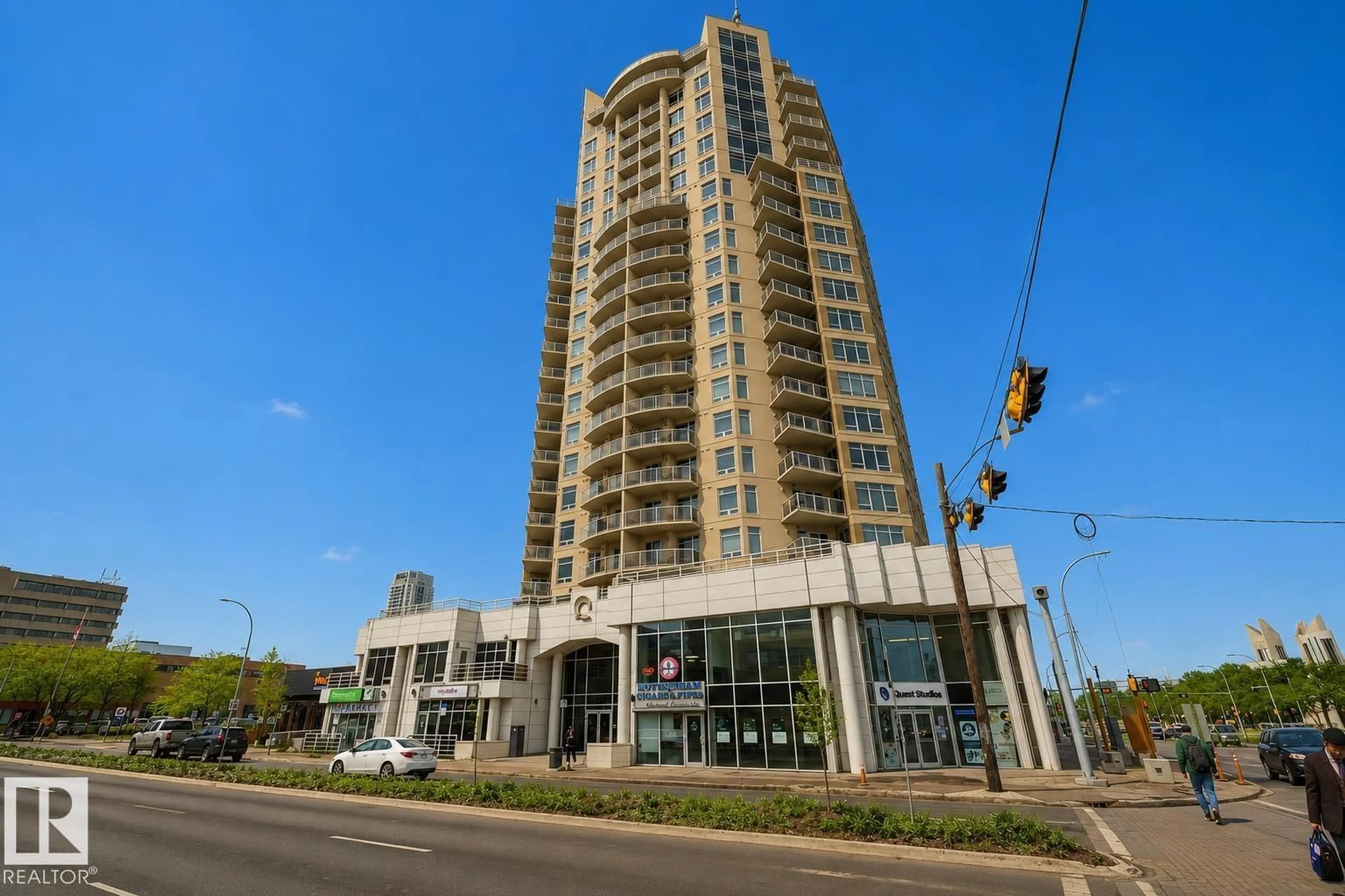 Indoor foyer for 10388 - 1704 105 ST, Edmonton Alberta T5J0C2