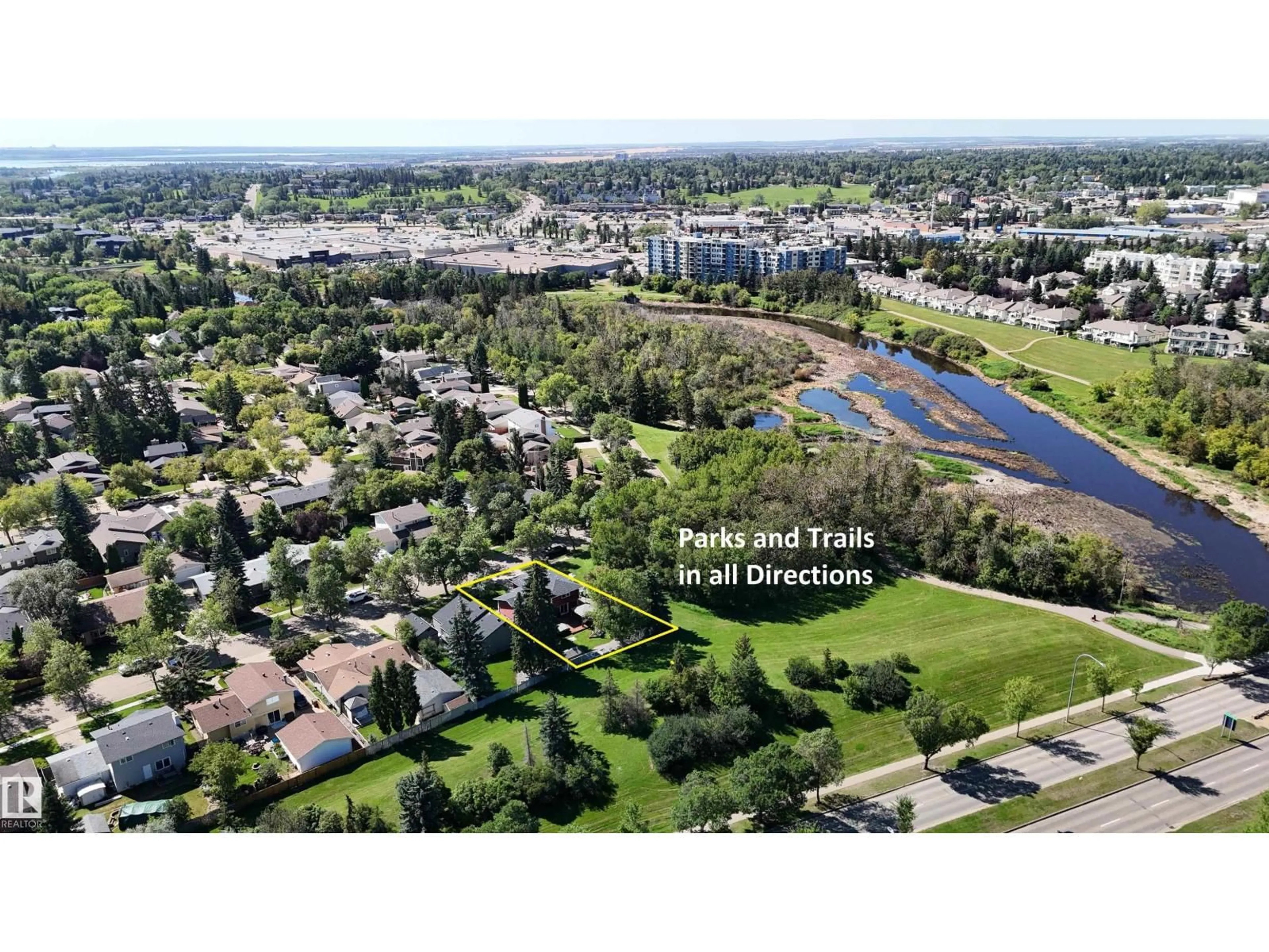 A pic from outside/outdoor area/front of a property/back of a property/a pic from drone, water/lake/river/ocean view for 26 BUTTERFIELD CR, St. Albert Alberta T8N2W7
