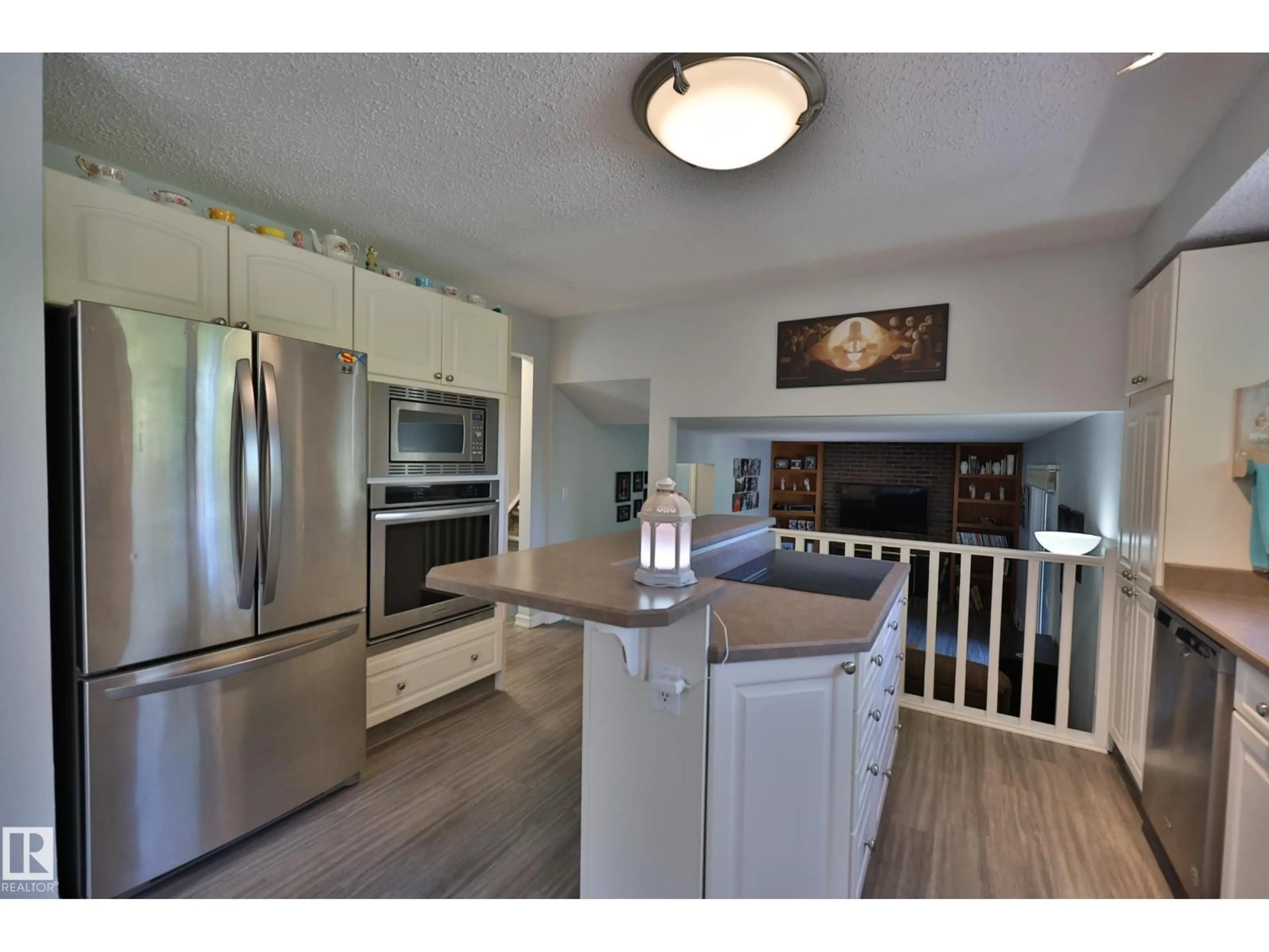 Open concept kitchen, unknown for 26 BUTTERFIELD CR, St. Albert Alberta T8N2W7