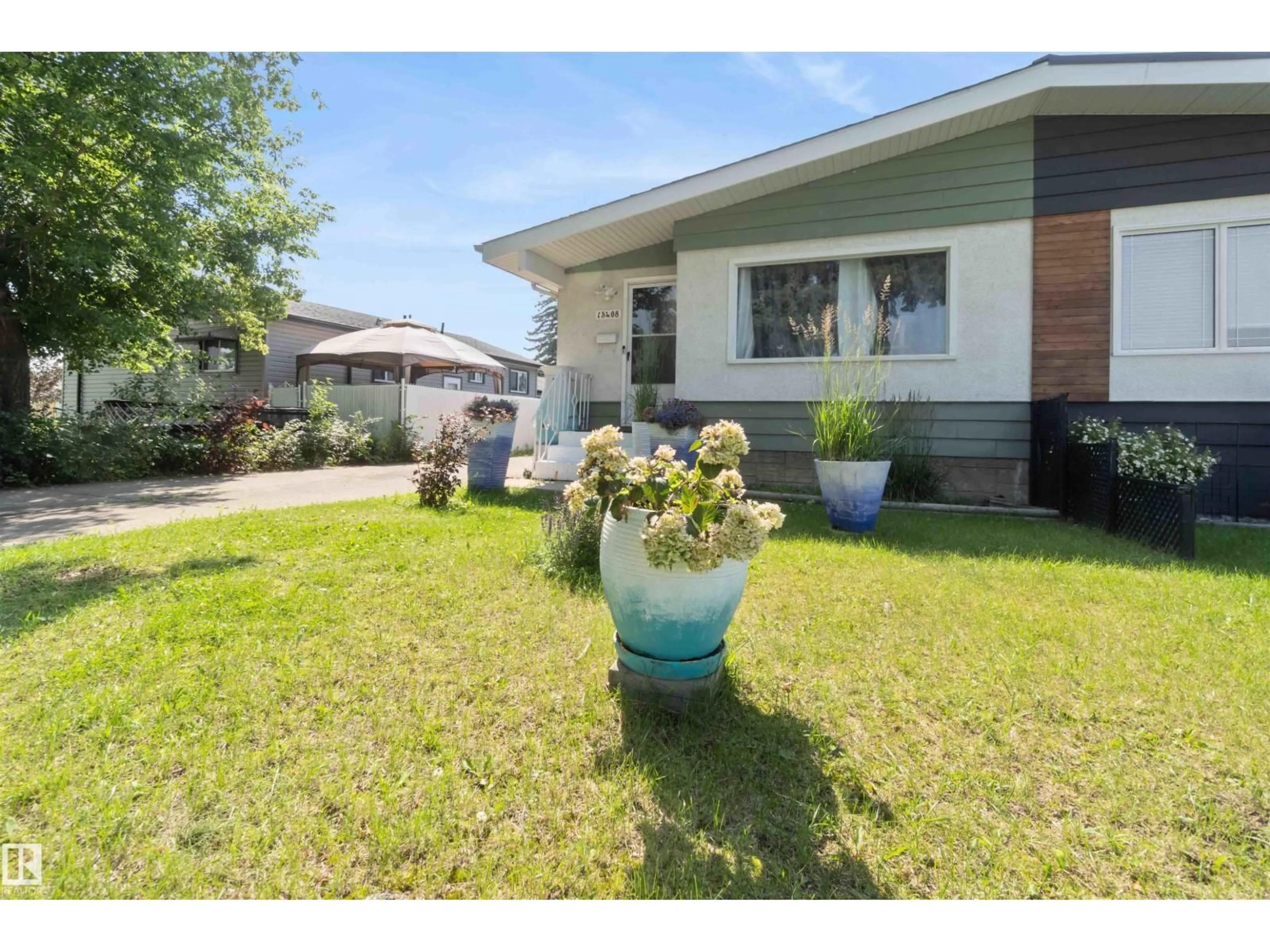Patio, street for 13408 67 ST, Edmonton Alberta T5C0C7