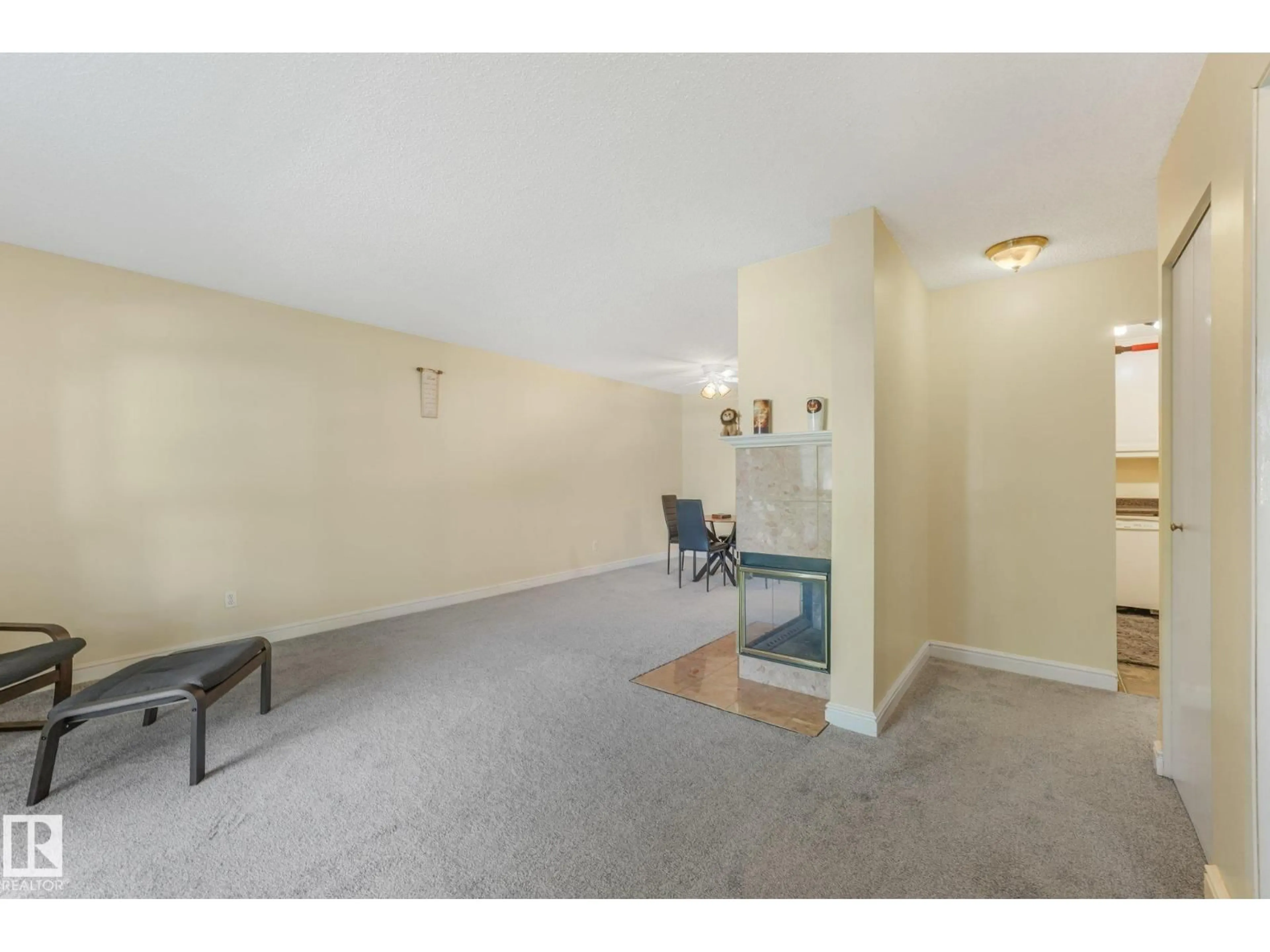 A pic of a room for 49 - 2703 79 ST, Edmonton Alberta T6K3Z6