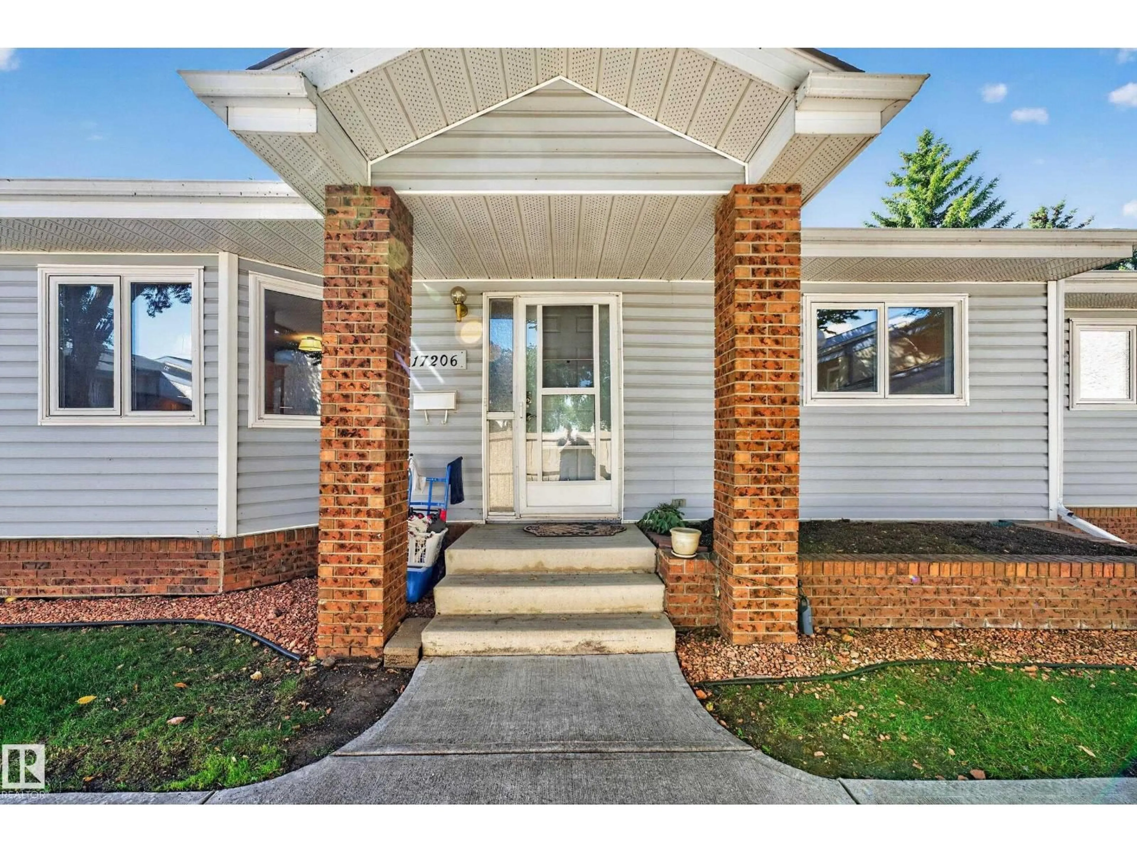 Unknown for 17206 CALLINGWOOD RD, Edmonton Alberta T5T5P1