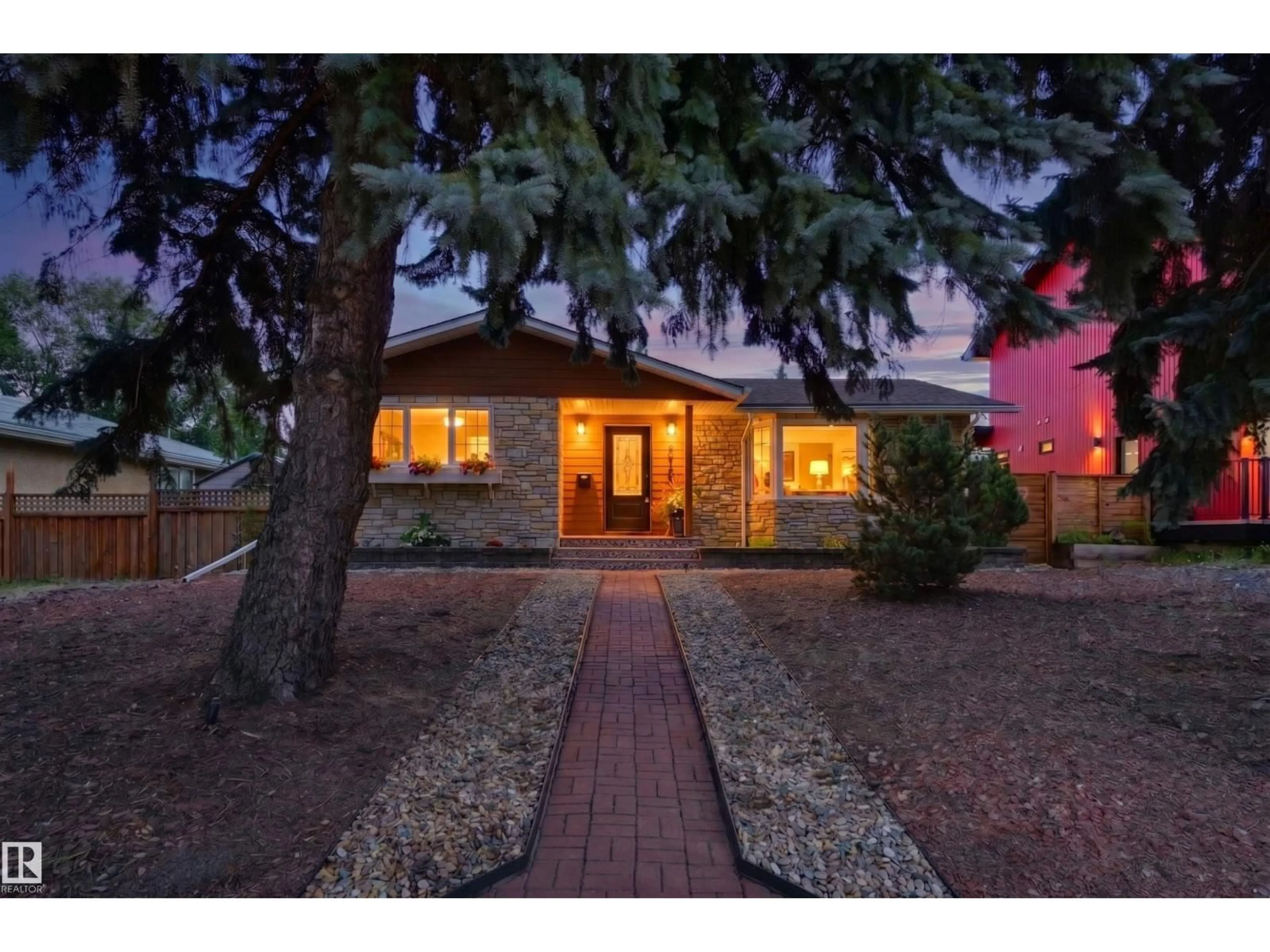 Unknown for NW - 8819 142 ST, Edmonton Alberta T5R0M3