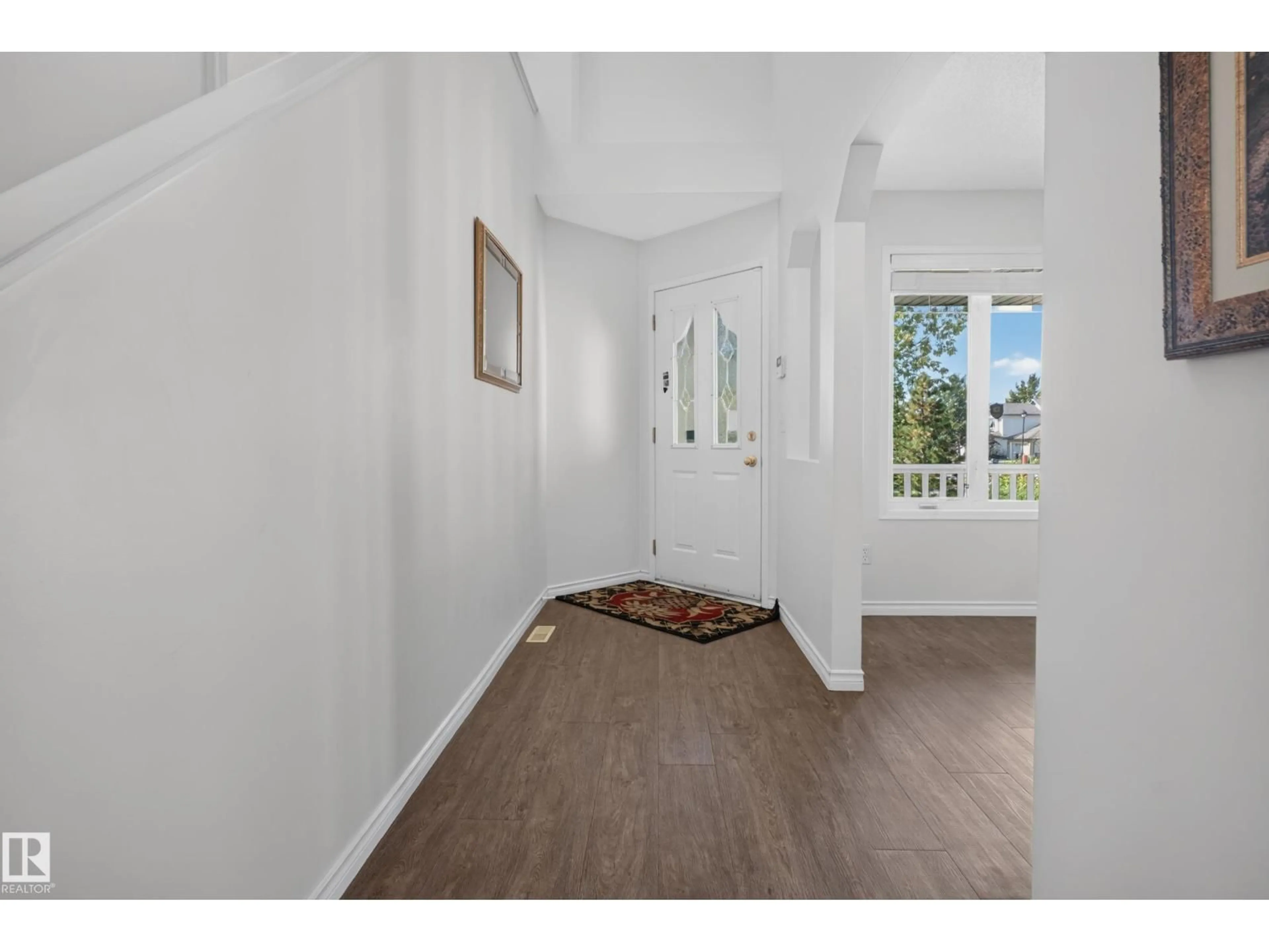 Indoor entryway for 2035 BLACKMUD CREEK DR, Edmonton Alberta T6W1E7