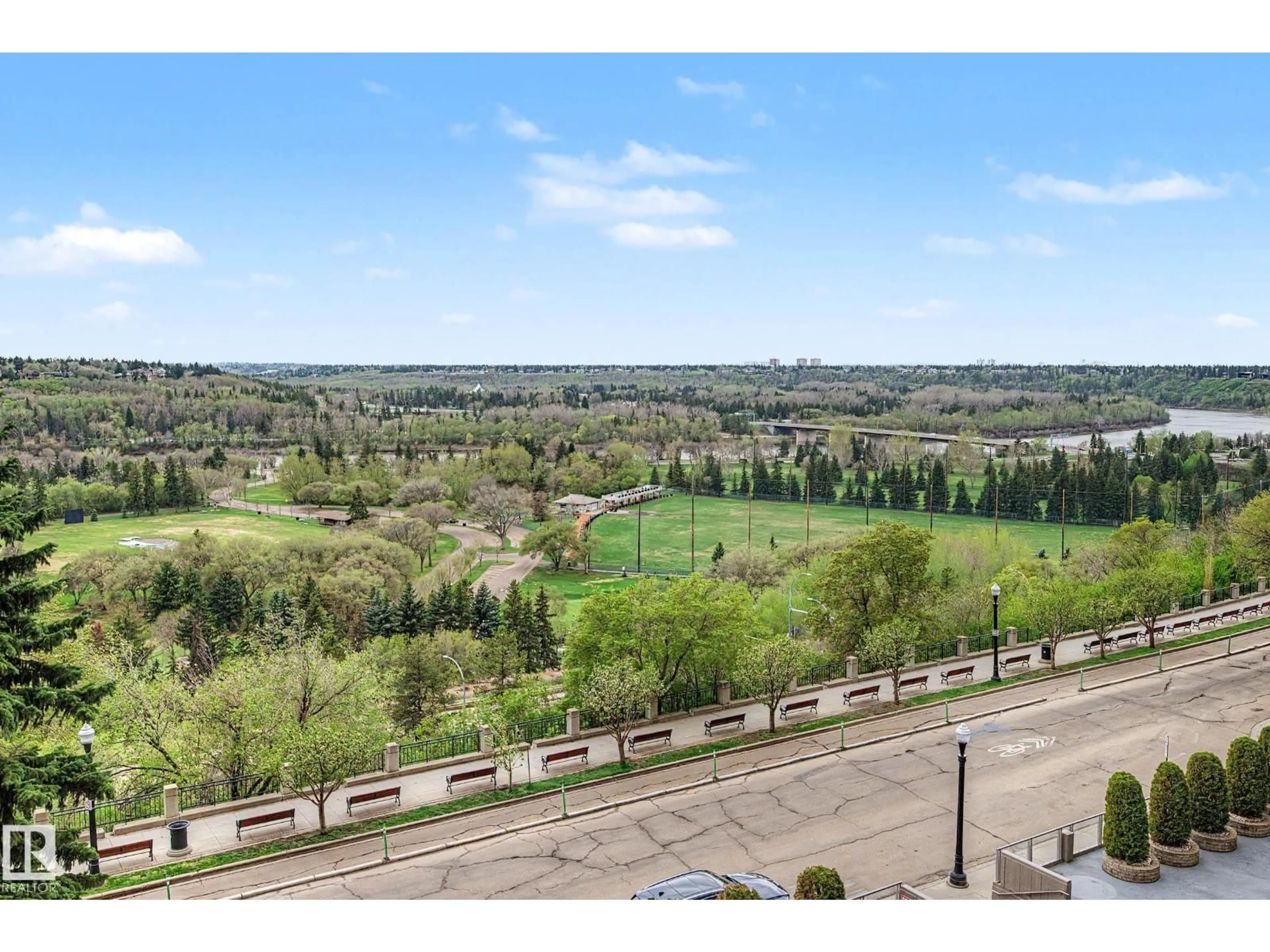 A pic from outside/outdoor area/front of a property/back of a property/a pic from drone, unknown for 10010 - 603 119 ST, Edmonton Alberta T5K1Y8