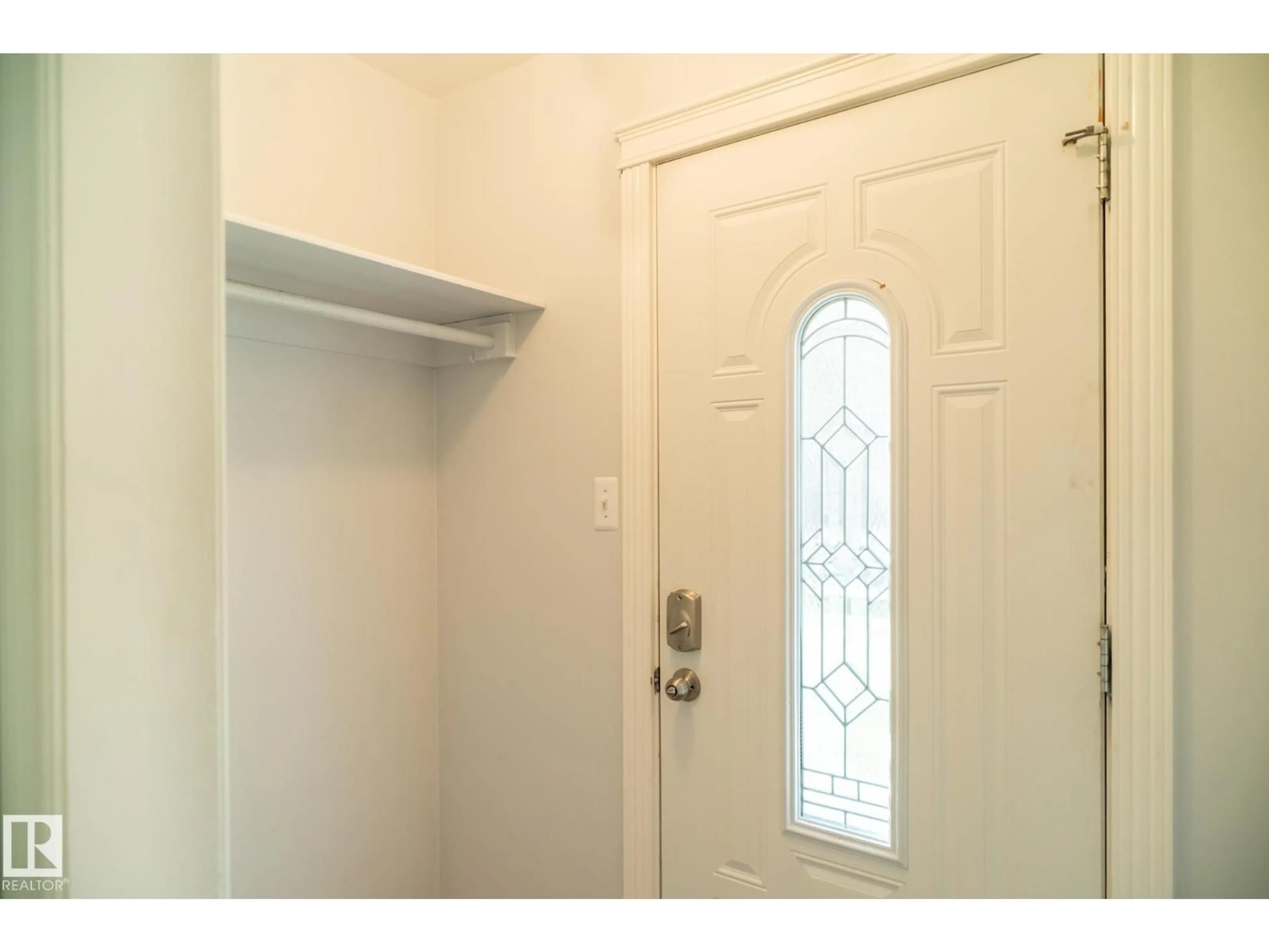 Indoor entryway for NW - 10936 70 AV, Edmonton Alberta T6H2G6