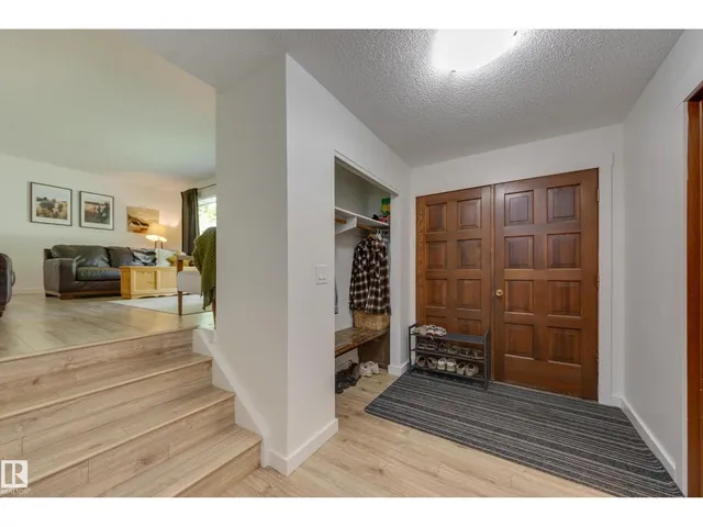 77 BEACON CR, St. Albert 2