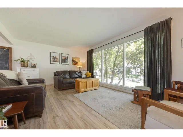 77 BEACON CR, St. Albert 4