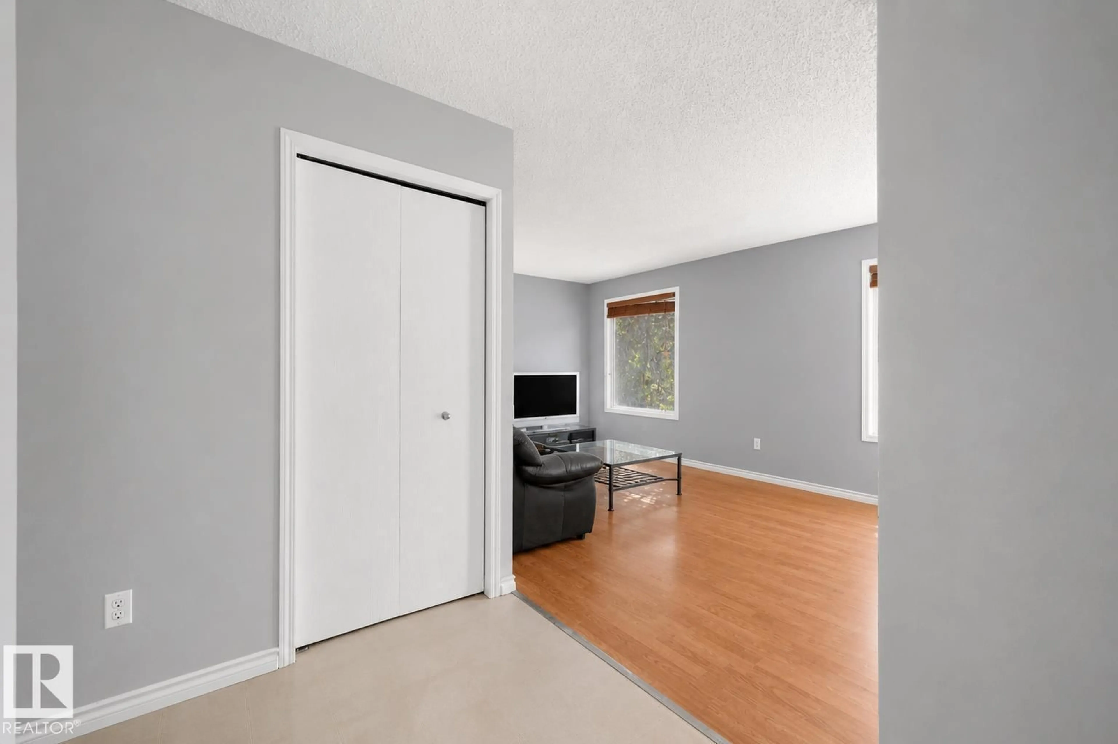 Unknown for 3908 41 AV, Edmonton Alberta T6L5M4