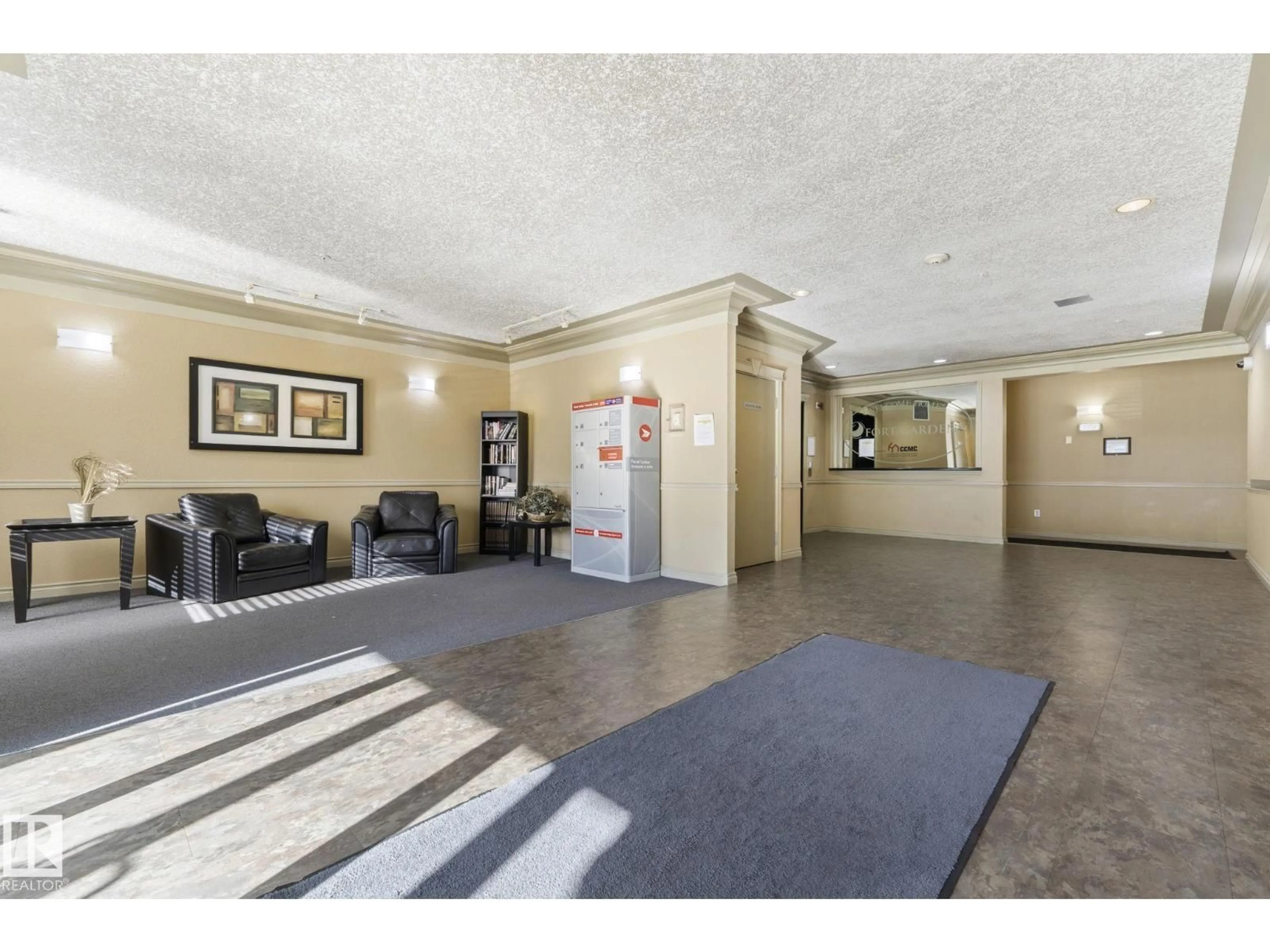 Lobby for 70 - 112 WOODSMERE CL, Fort Saskatchewan Alberta T8L4R8