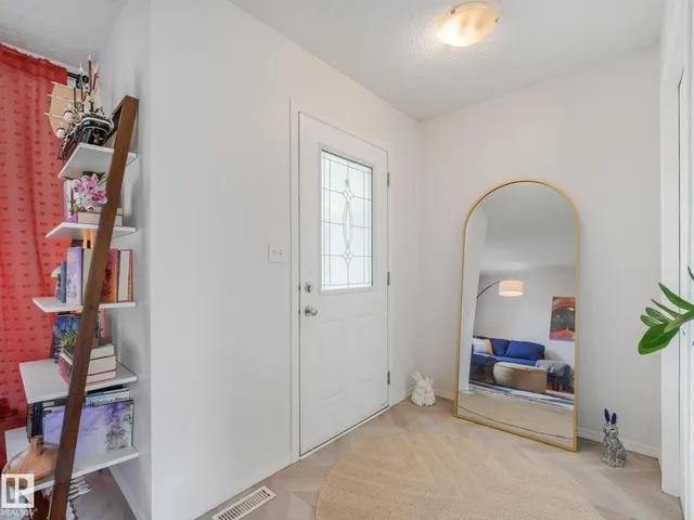 26 ALLARD WY, Fort Saskatchewan 3