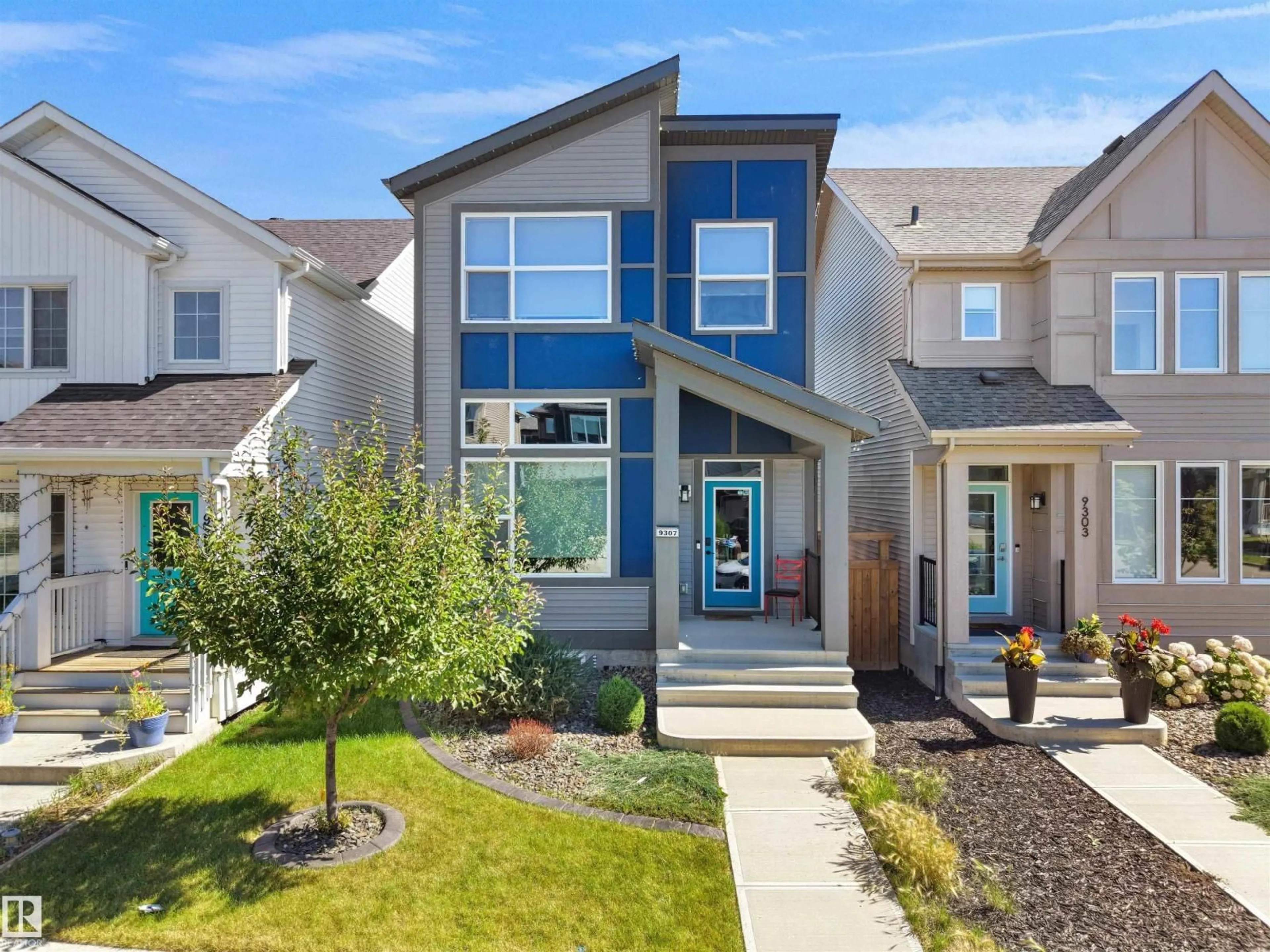 Home with vinyl exterior material, street for NW - 9307 226 ST, Edmonton Alberta T5T7R5