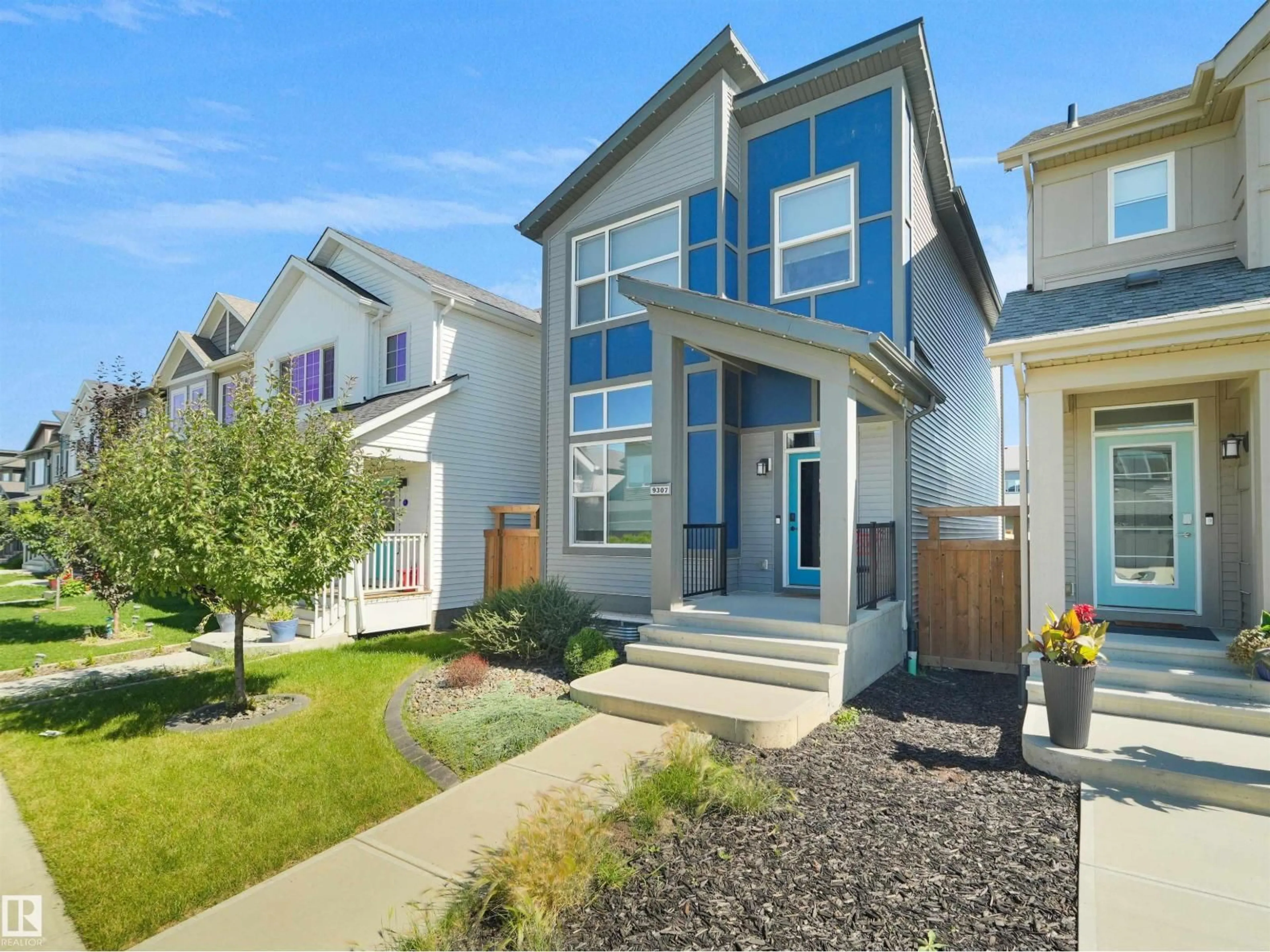 Home with vinyl exterior material, street for NW - 9307 226 ST, Edmonton Alberta T5T7R5