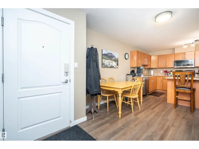 211 SUDER GREENS DR, Edmonton 5