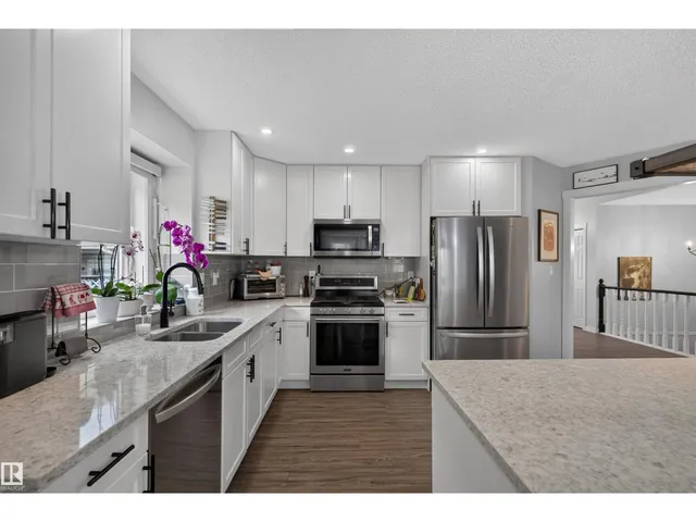 3 HICKORY CR, Sherwood Park 5