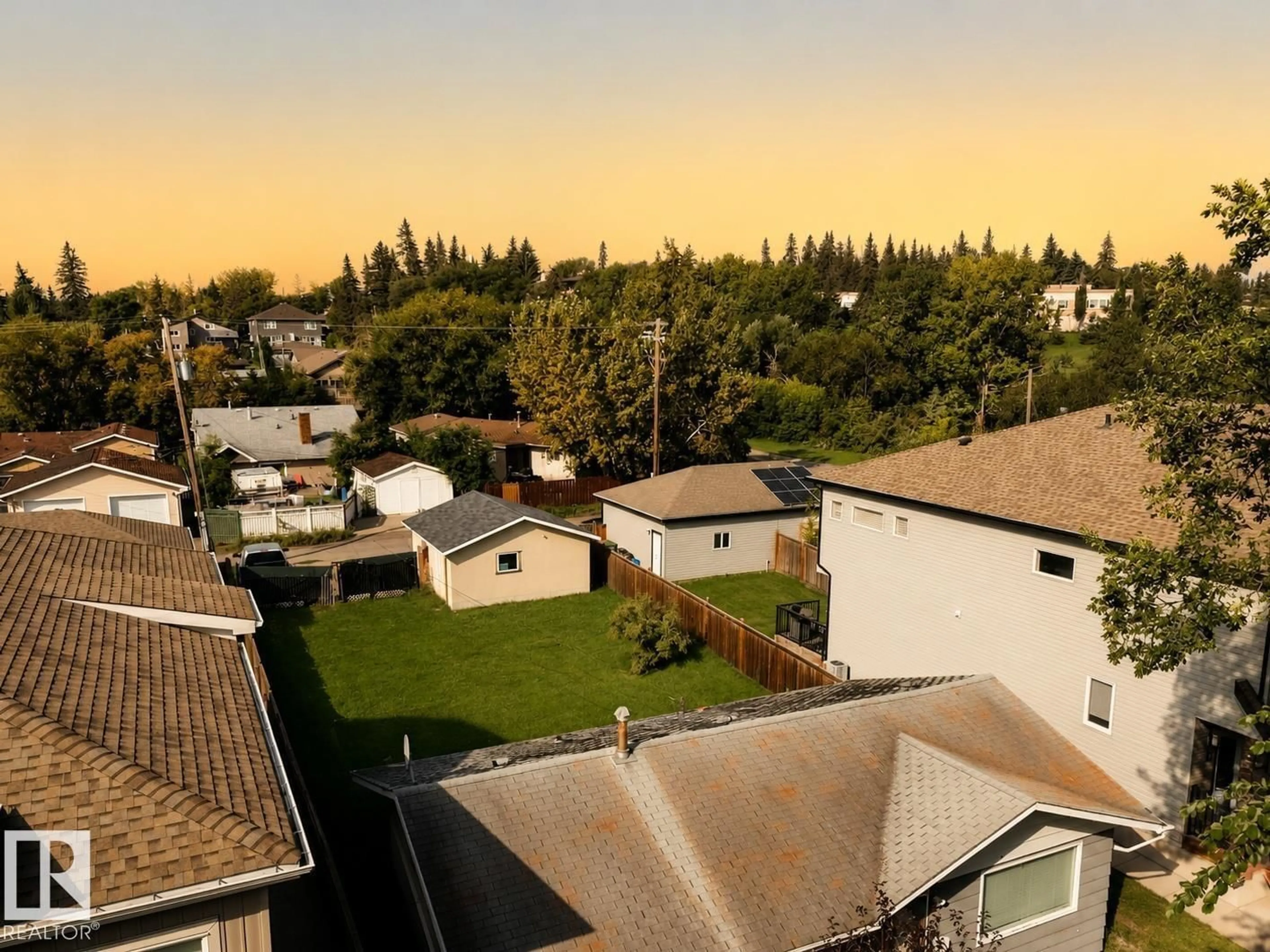 A pic from outside/outdoor area/front of a property/back of a property/a pic from drone, city buildings view from balcony for 4 MUIR DR, St. Albert Alberta T8N1G2