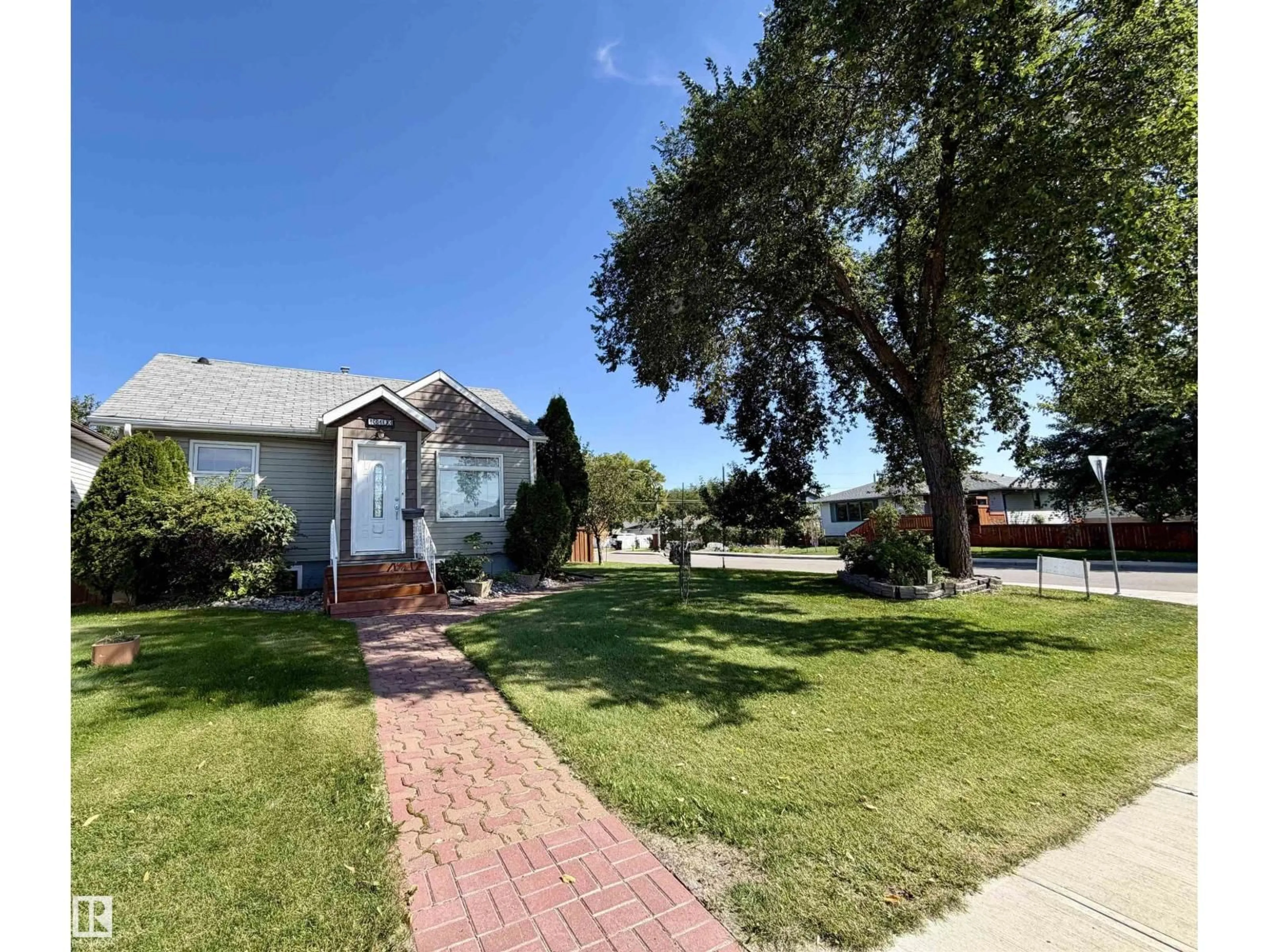 A pic from outside/outdoor area/front of a property/back of a property/a pic from drone, street for NW - 13103 121 ST, Edmonton Alberta T5L0B7