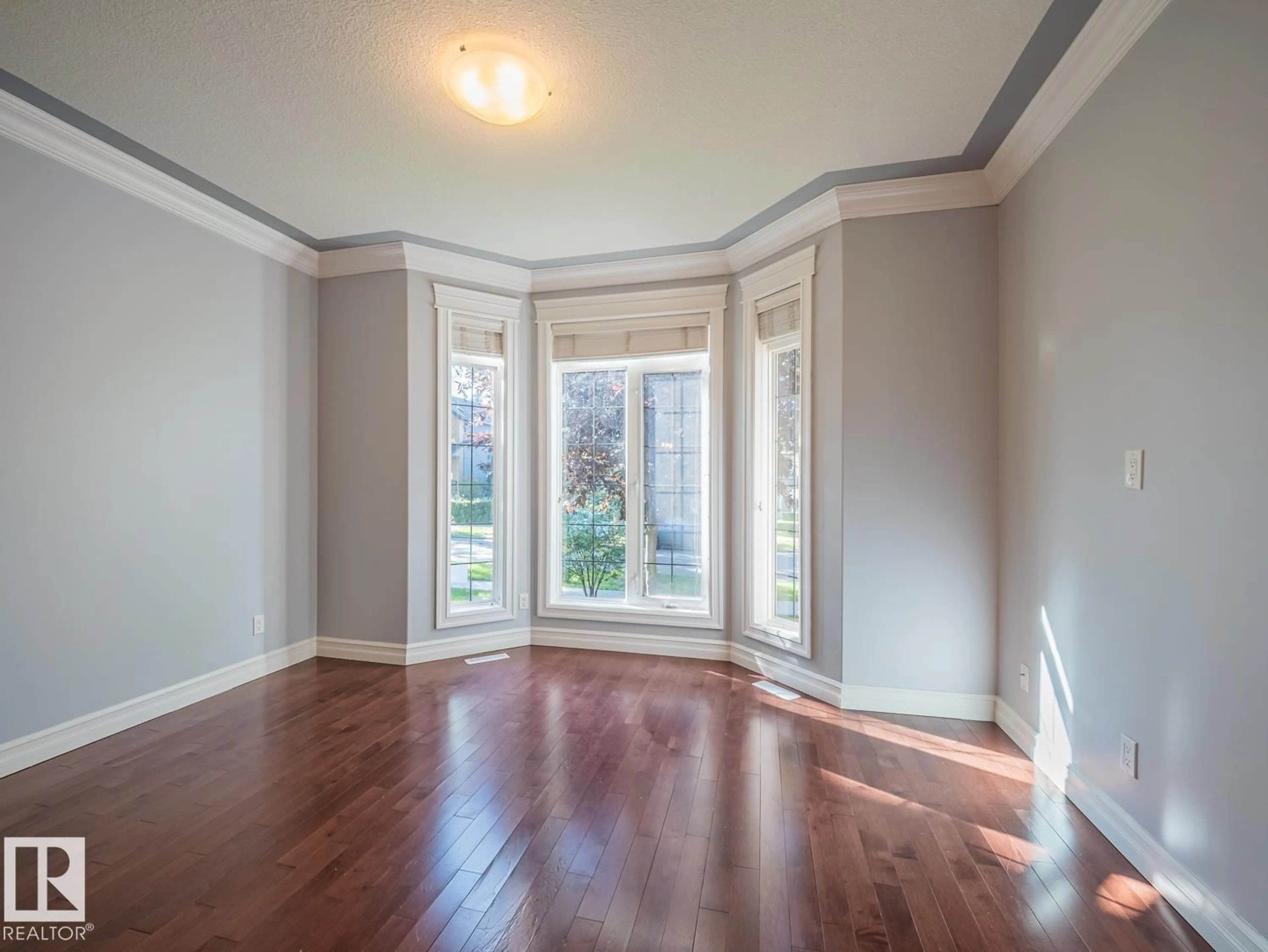A pic of a room for 10650 67 AV, Edmonton Alberta T6H1Z8