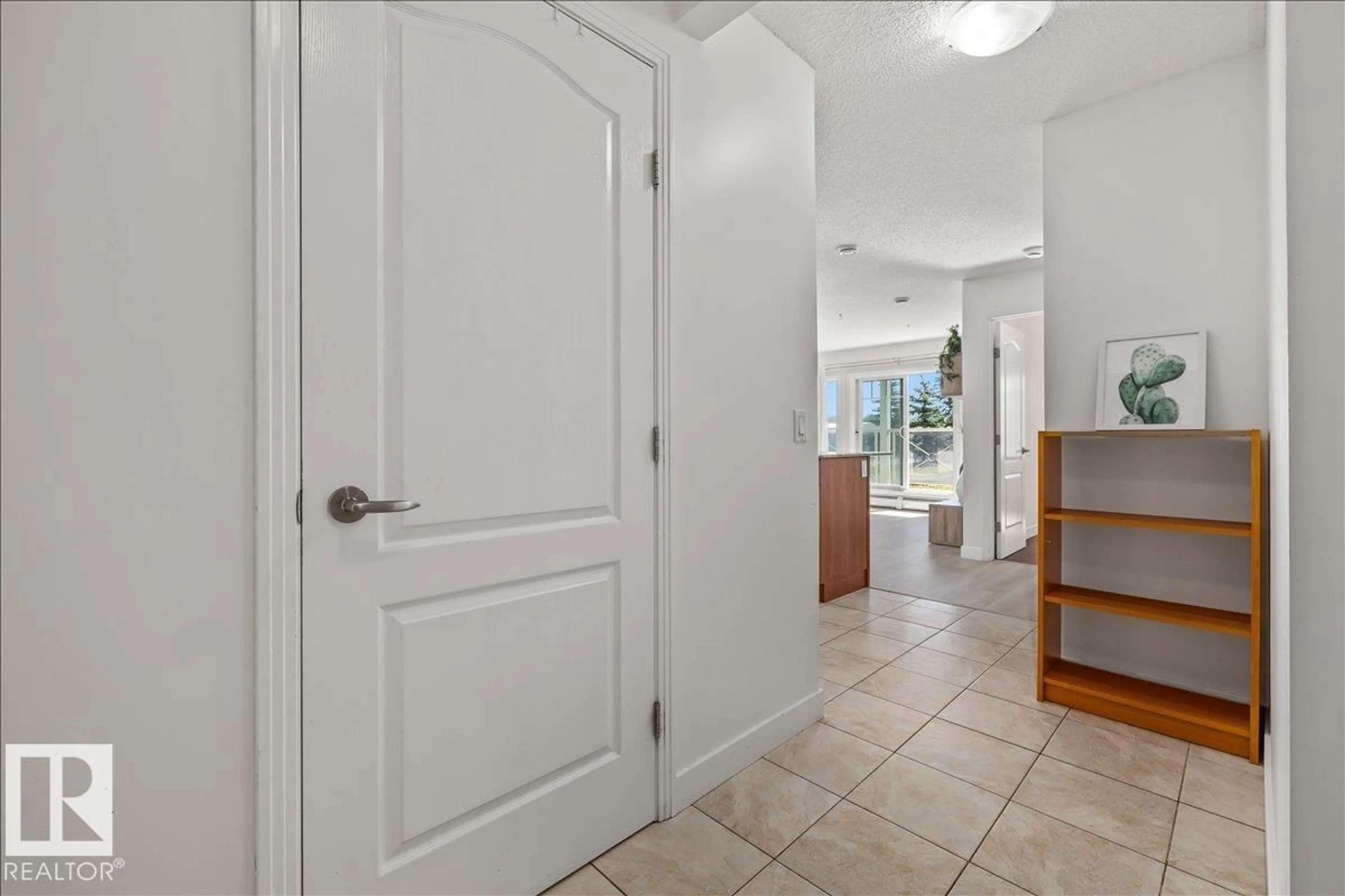 Indoor entryway for #114 - 12660 142 AV, Edmonton Alberta T5X0J5