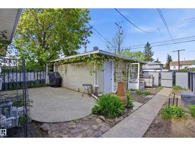 NW - 10138 74 ST, Edmonton 5