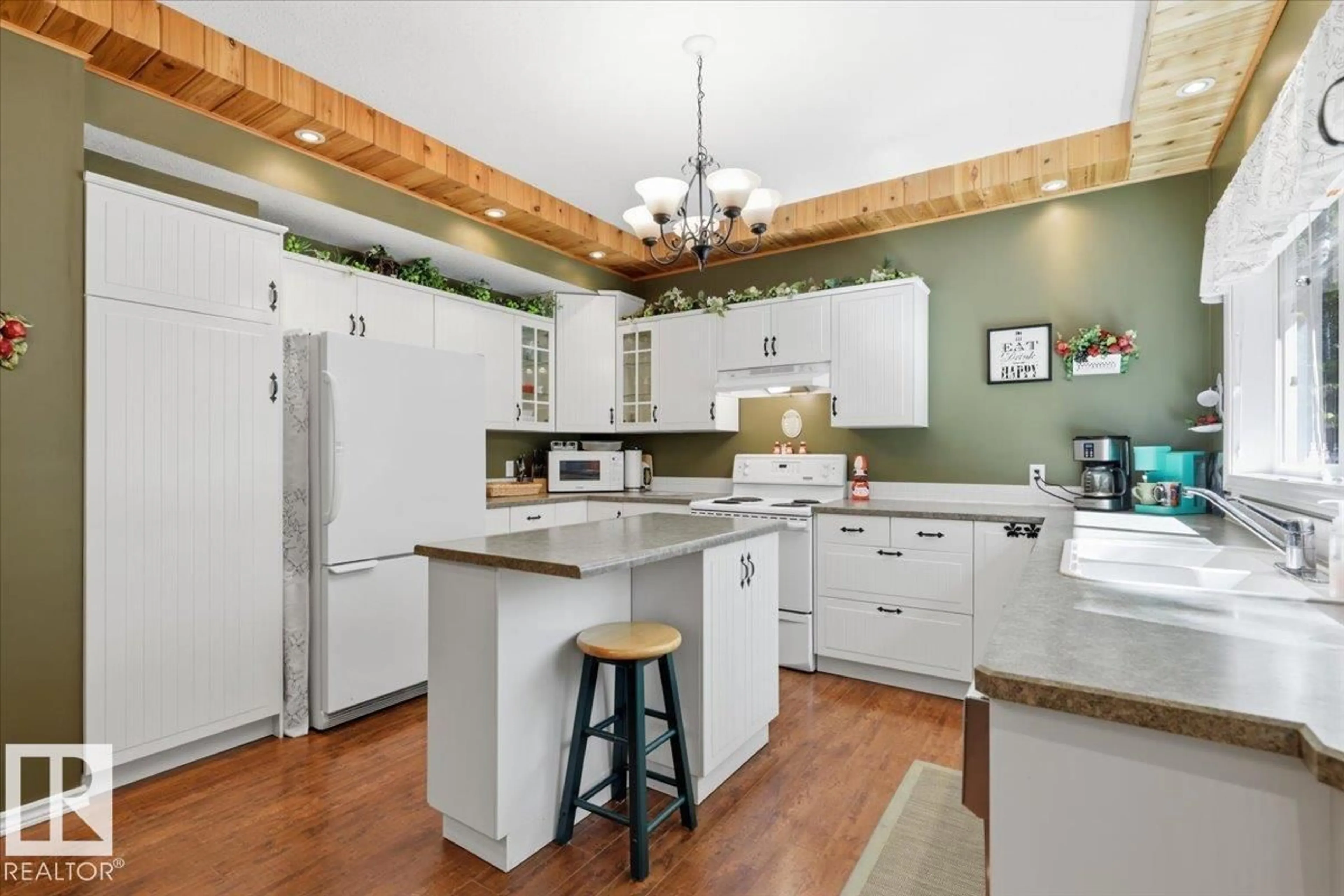 Open concept kitchen, unknown for 128 462028 RGE ROAD 11, Rural Wetaskiwin County Alberta T0C2V0