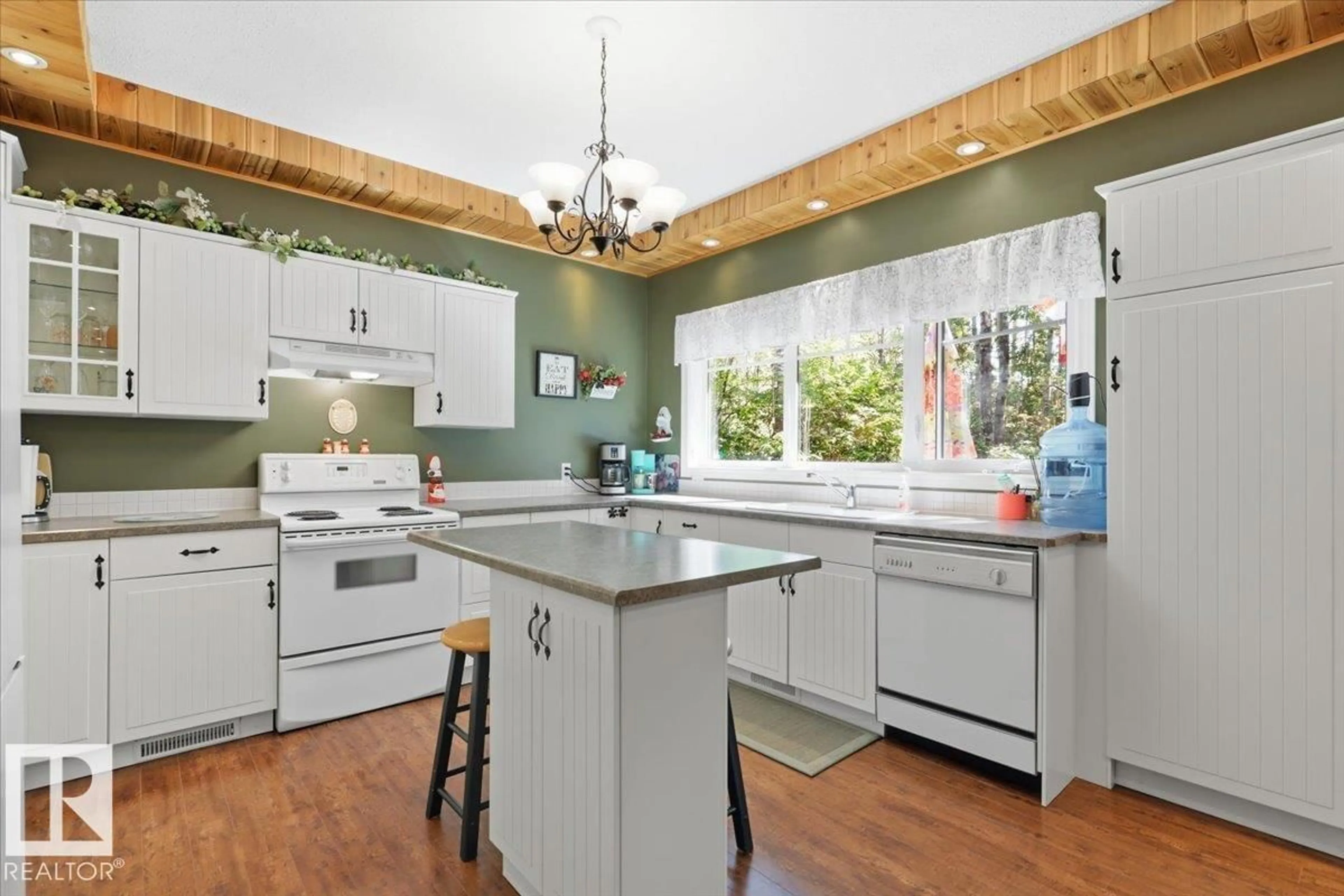 Open concept kitchen, unknown for 128 462028 RGE ROAD 11, Rural Wetaskiwin County Alberta T0C2V0
