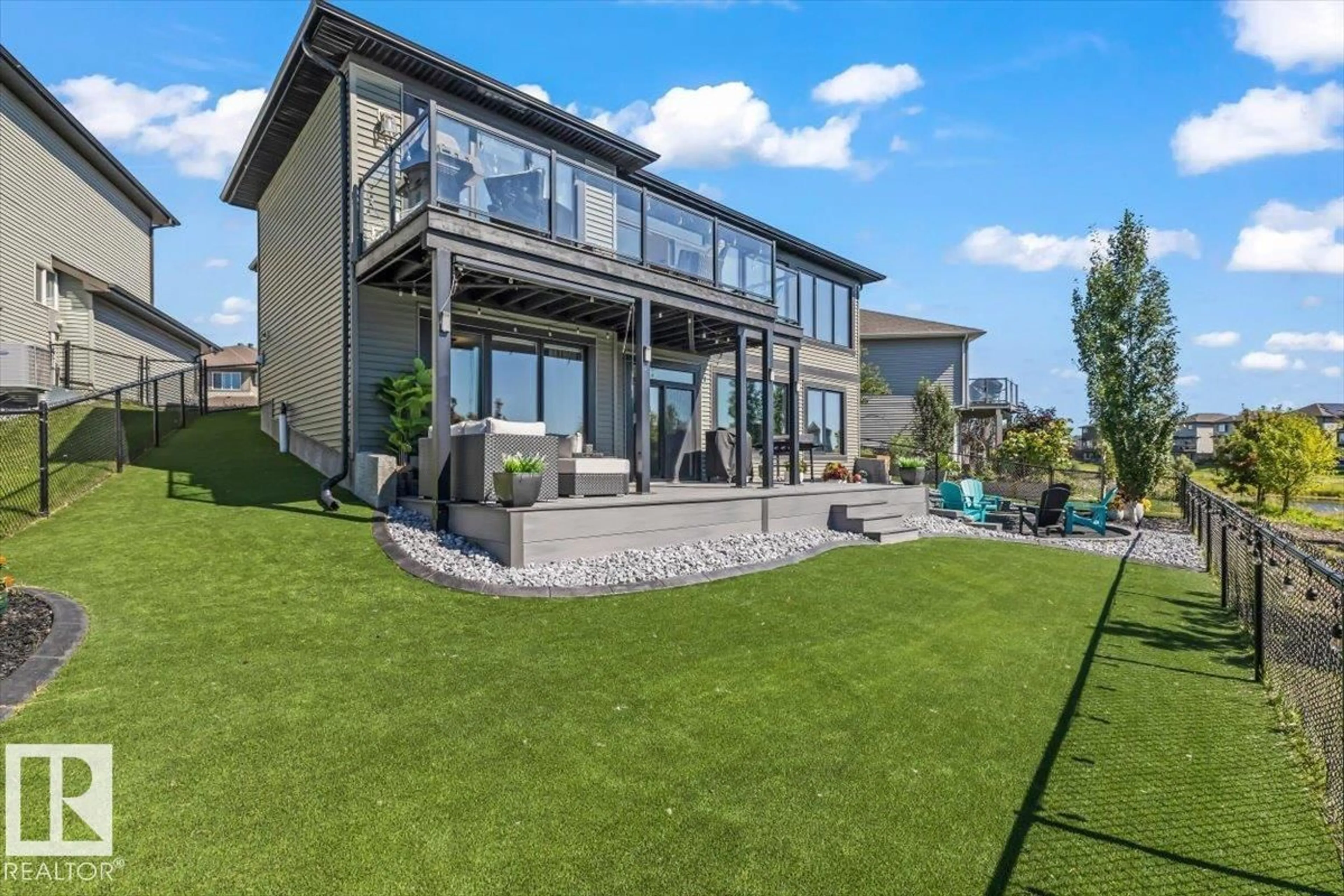 A pic from outside/outdoor area/front of a property/back of a property/a pic from drone, water/lake/river/ocean view for NW - 1604 25 ST, Edmonton Alberta T6T2H5