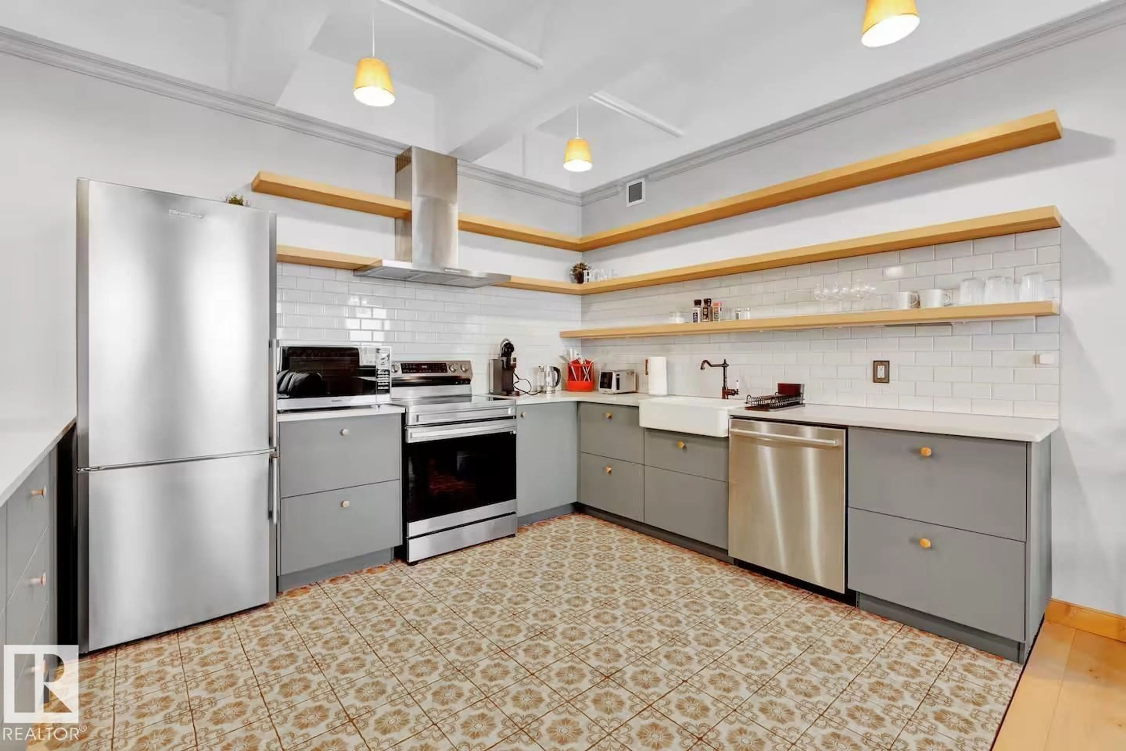 Standard kitchen, unknown for 10105 - 903 109 ST, Edmonton Alberta T5J1M8