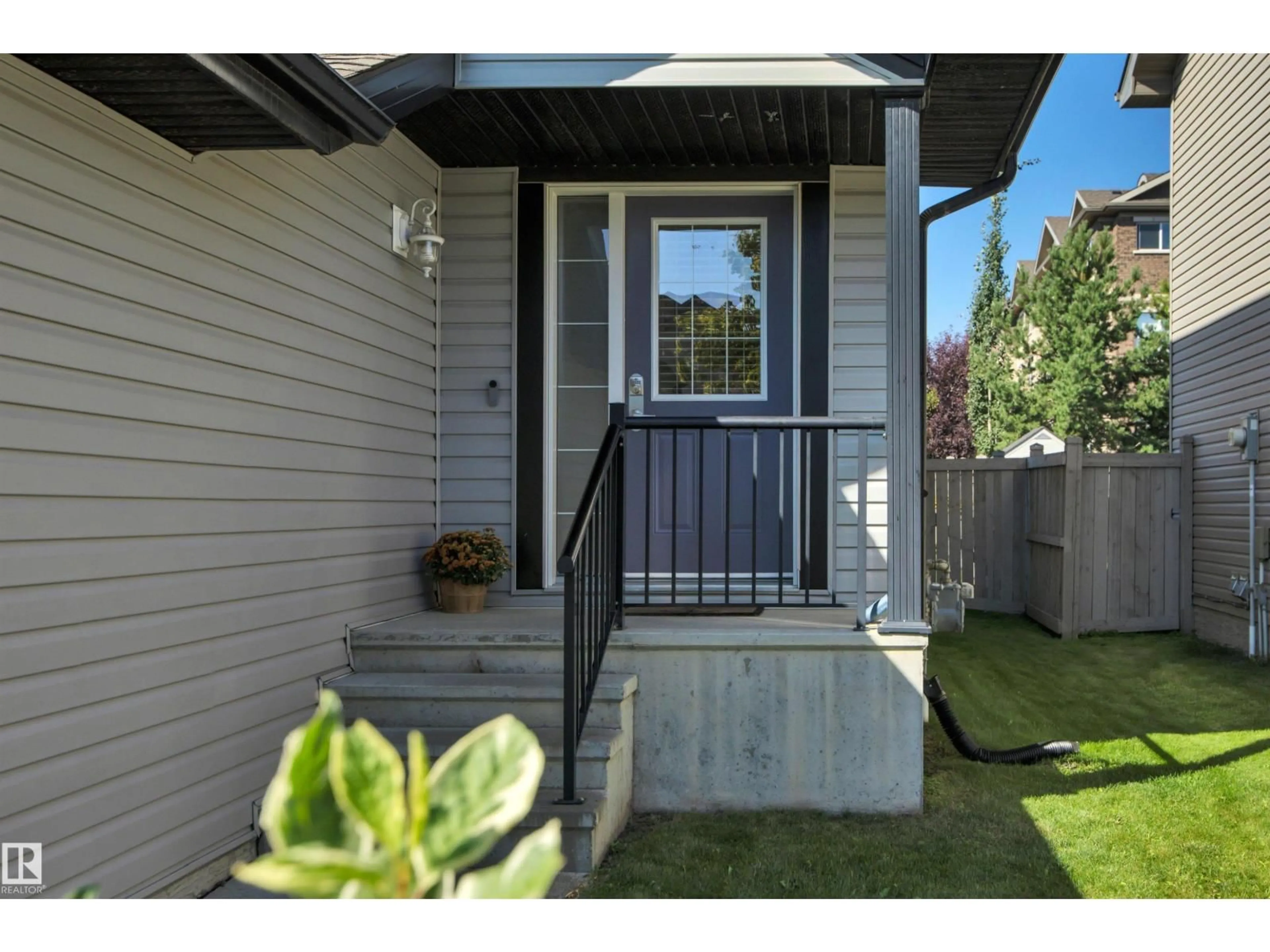 Unknown for 1325 CUNNINGHAM DR, Edmonton Alberta T6W0R8