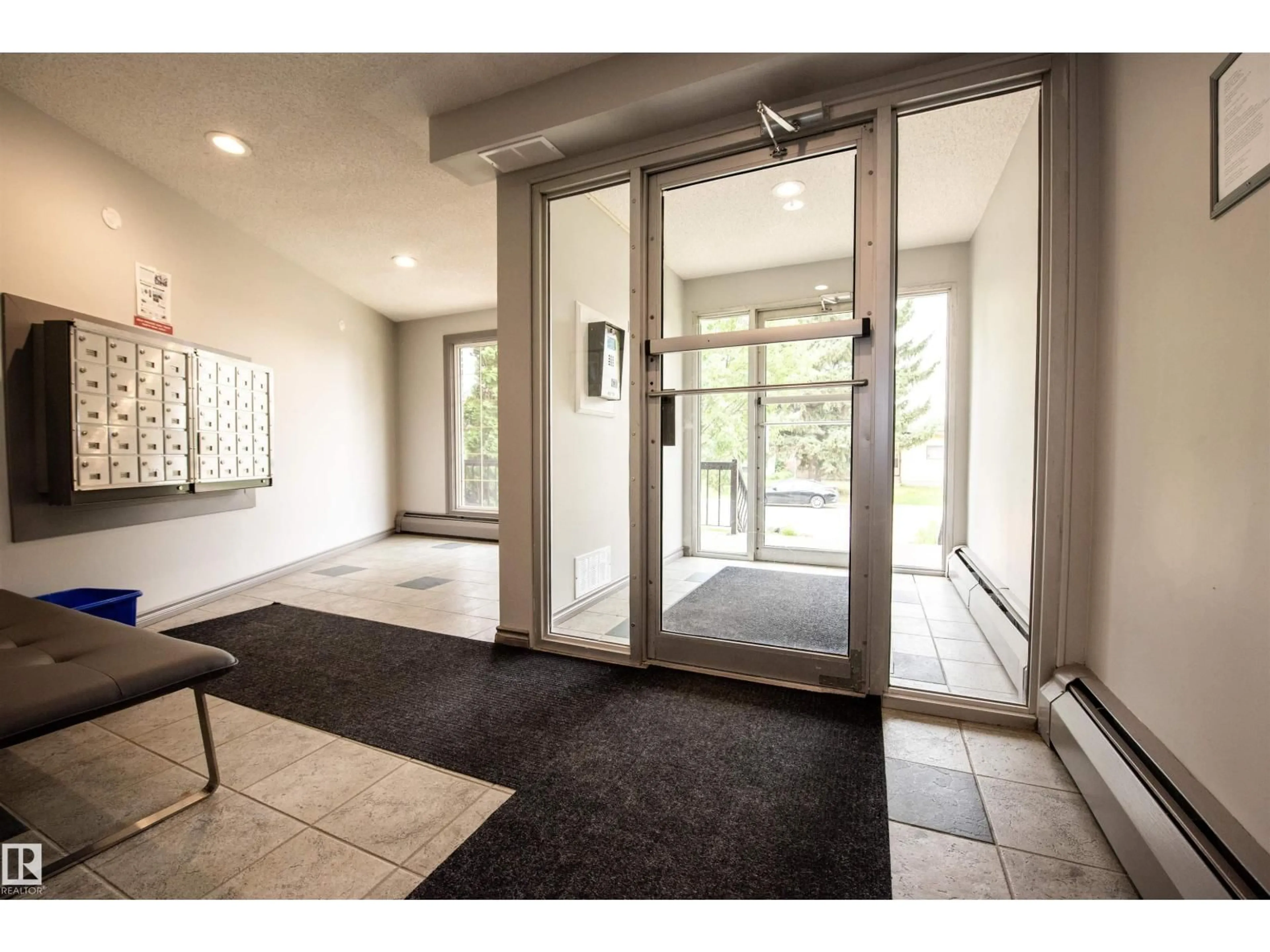 Indoor foyer for #304 - 3835 107 ST, Edmonton Alberta T6J2N7