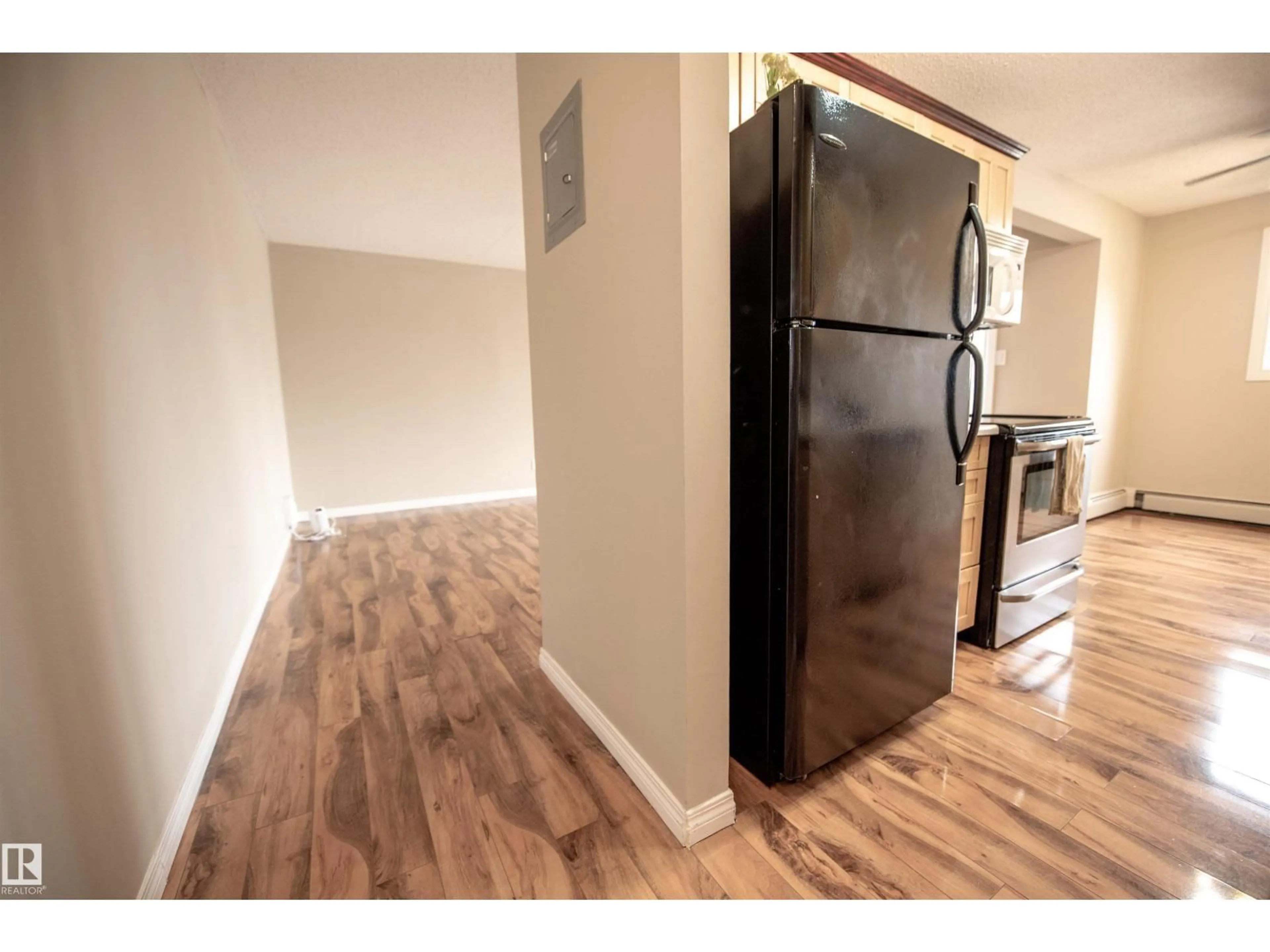Unknown for #304 - 3835 107 ST, Edmonton Alberta T6J2N7